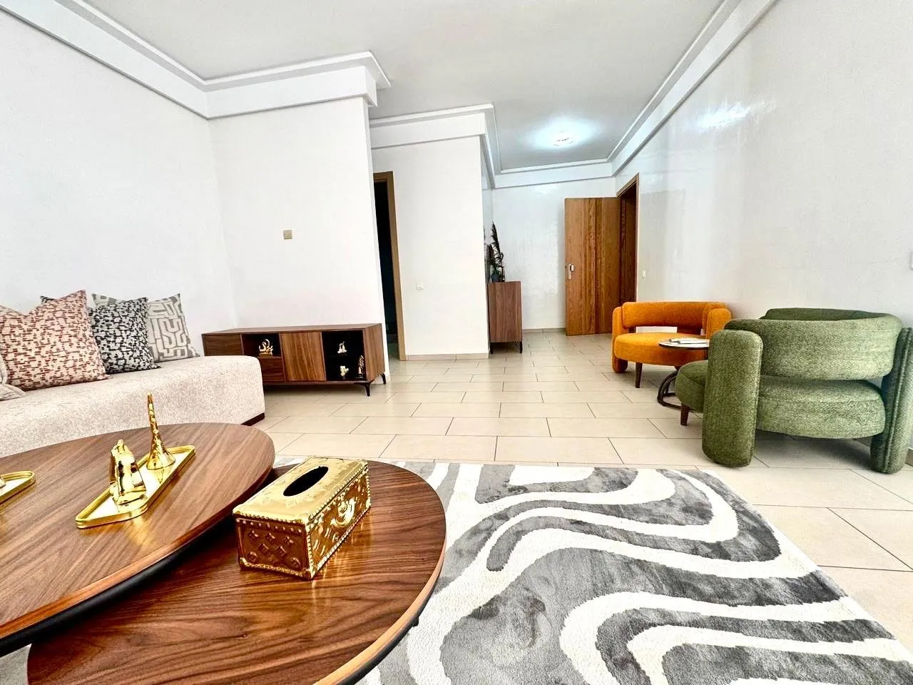 Appartement de standing neuf, meublé à louer à CFC - الدار البيضاء (2)