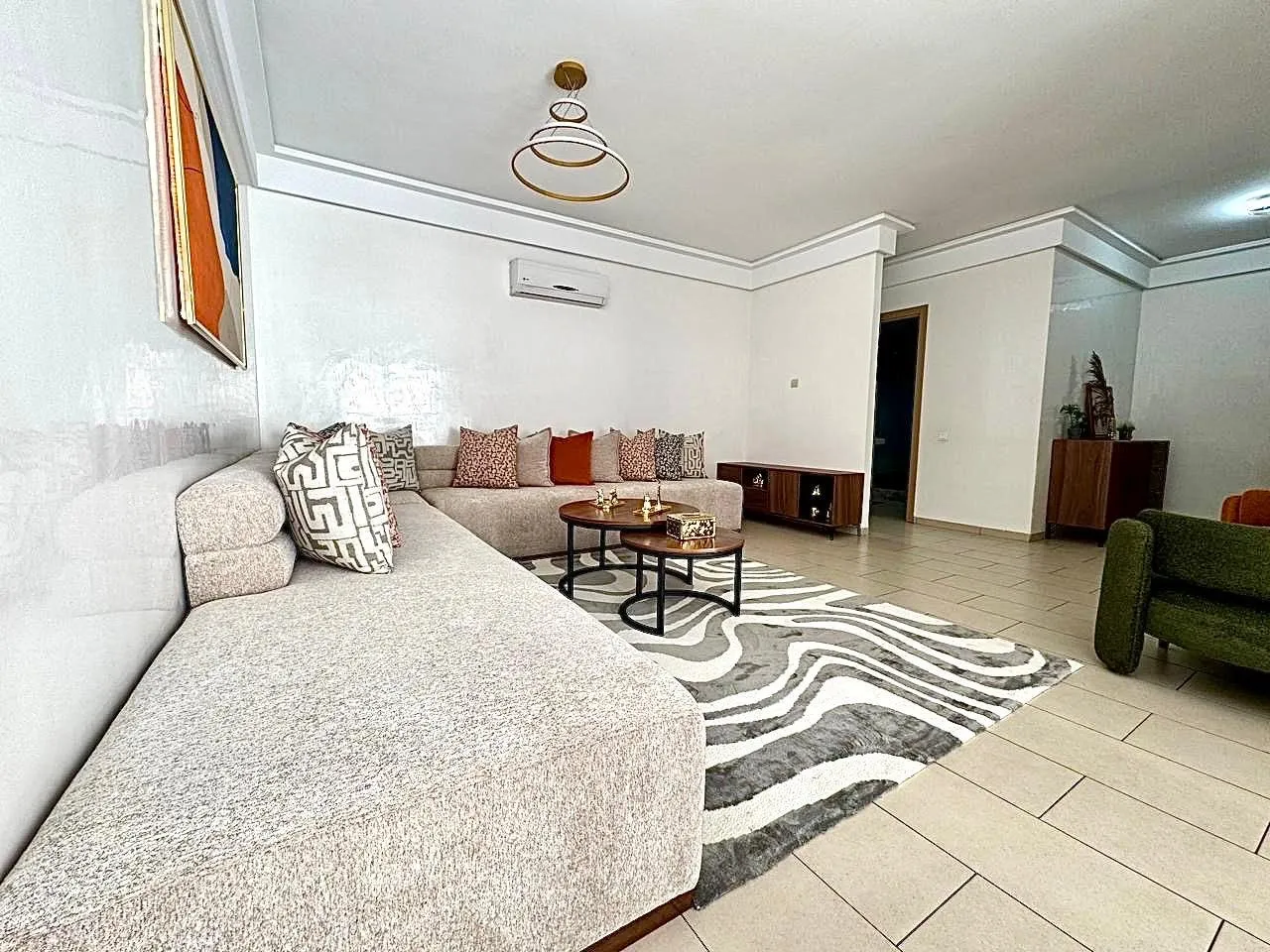 Appartement de standing neuf, meublé à louer à CFC - الدار البيضاء (3)
