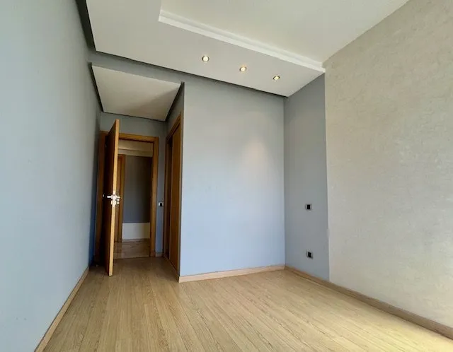 Appartement en hauteur au Triangle D'or - الدار البيضاء (4)
