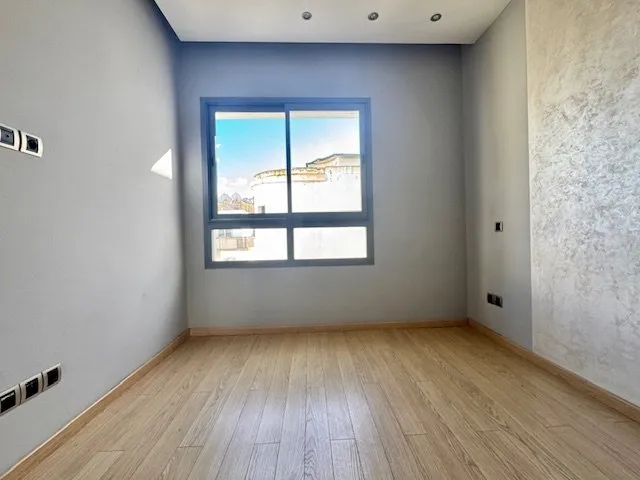 Appartement en hauteur au Triangle D'or - الدار البيضاء (3)