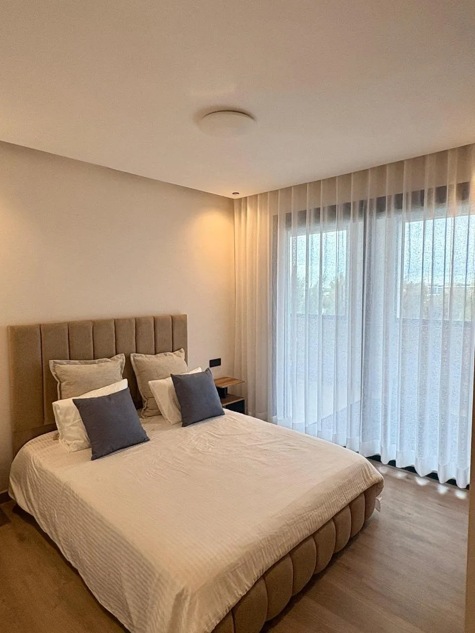 Appartement neuf et meublé bien situé en location - الرباط (2)