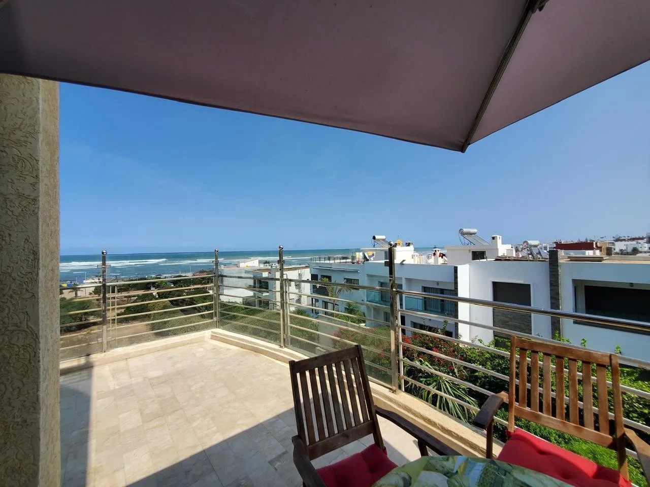 Dar Bouazza, location bel appartement meublé VUE MER 2 CH - دار بوعزة