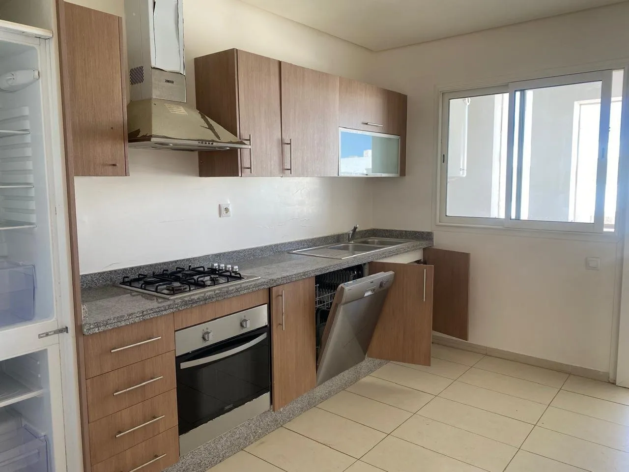 Dar bouazza, Appartement VIDE en location 2CH - دار بوعزة