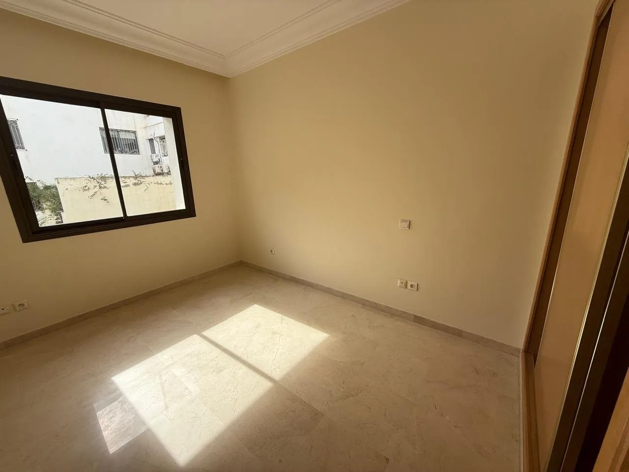 Racine – Location d’un appartement vide 3 CH - الدار البيضاء (2)