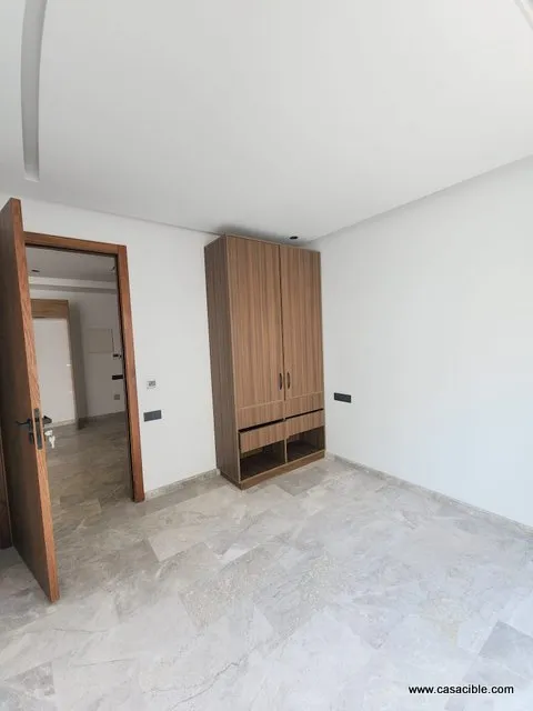 Location de joli vide bien placé au  quartier Ferme bretone - الدار البيضاء (3)