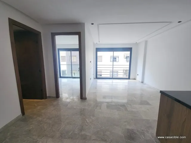 Location de joli vide bien placé au  quartier Ferme bretone - الدار البيضاء (2)