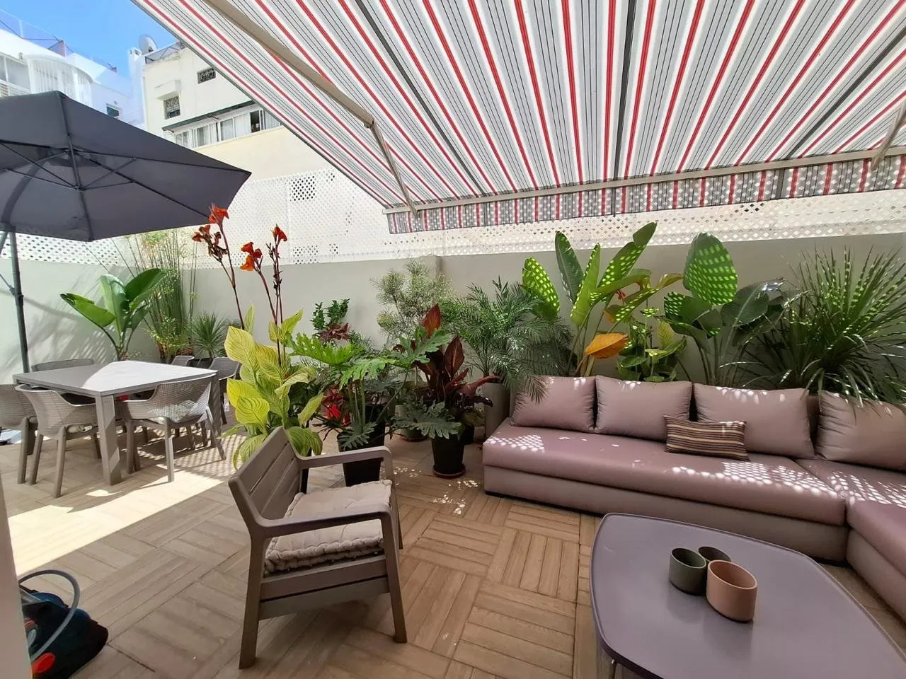 Appartement meublé avec terrasse et jardin - الدار البيضاء