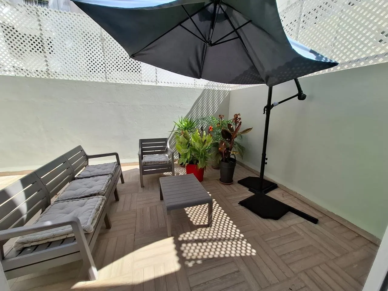 Appartement meublé avec terrasse et jardin - الدار البيضاء (2)