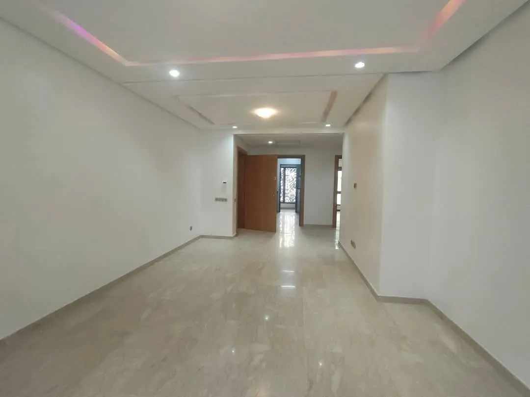 Appartement vide 94m² Bourgogne 7500 Dh - الدار البيضاء (2)