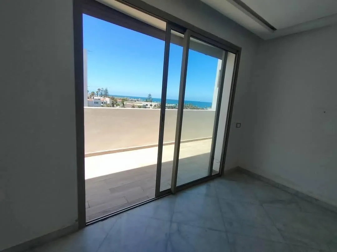 Studio terrasse vide 54m² Bourgogne 6300 Dh - الدار البيضاء (3)