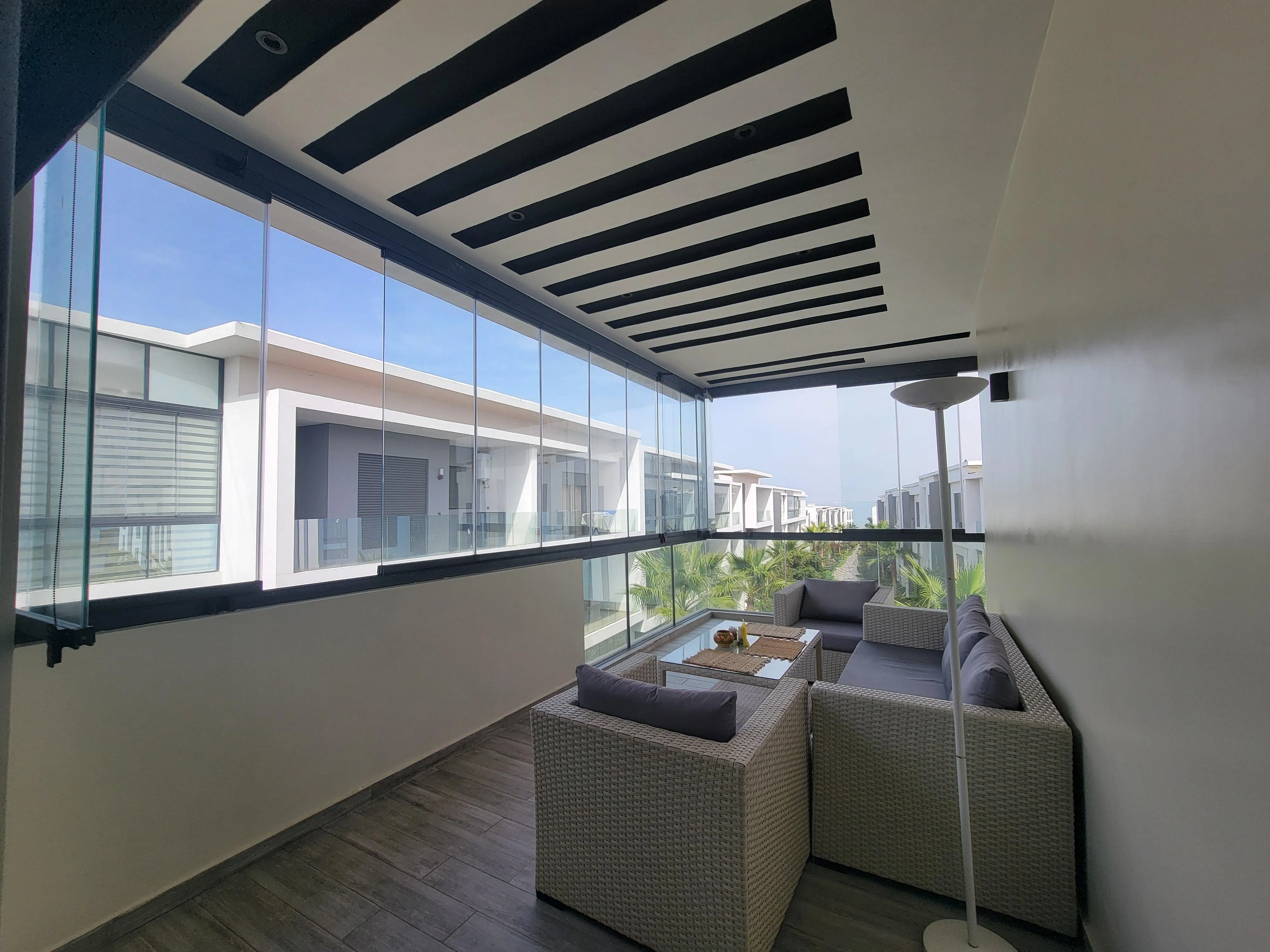 Superbe appartement meublé en front de mer à Dar Bouazza - الدار البيضاء (3)