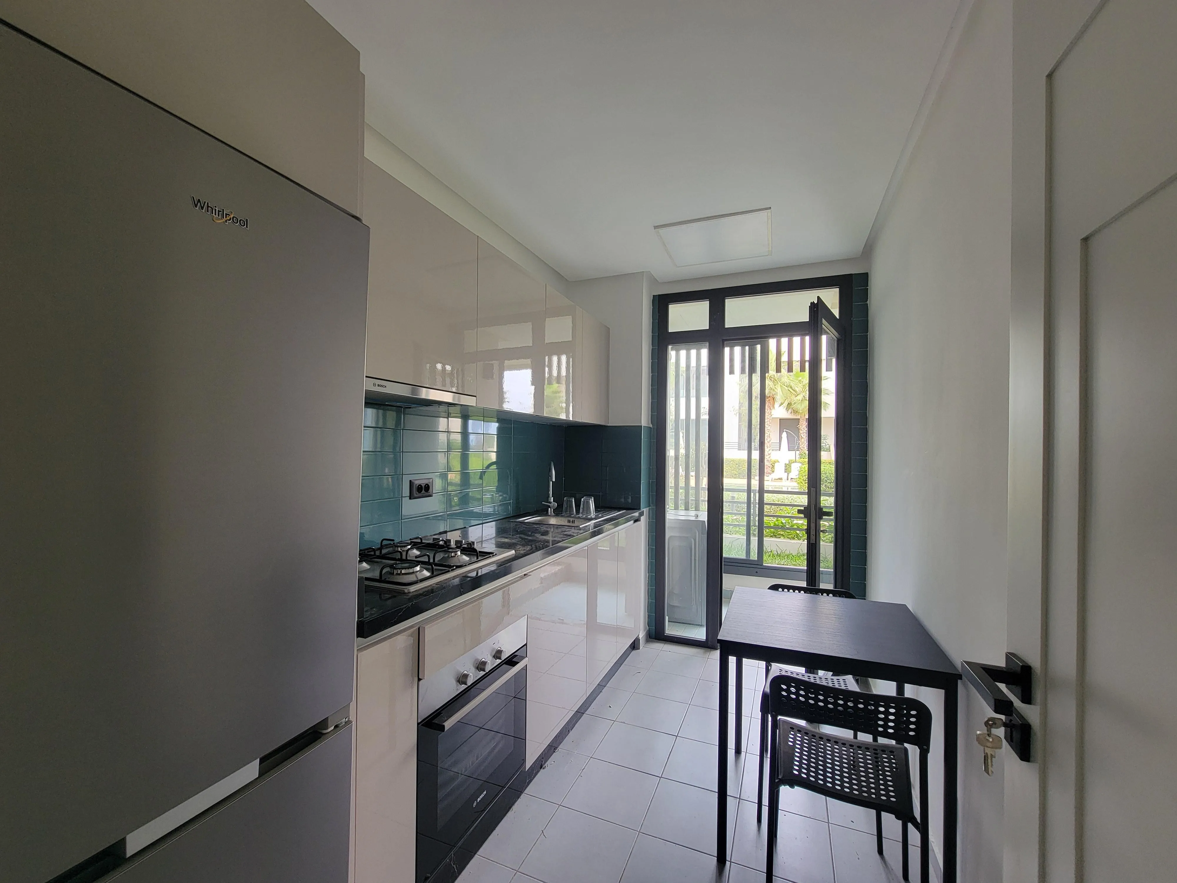 Superbe appartement meublé neuf en rez-de-jardin – Résidence haut standing avec piscines à Dar Bouazza - الدار البيضاء (3)
