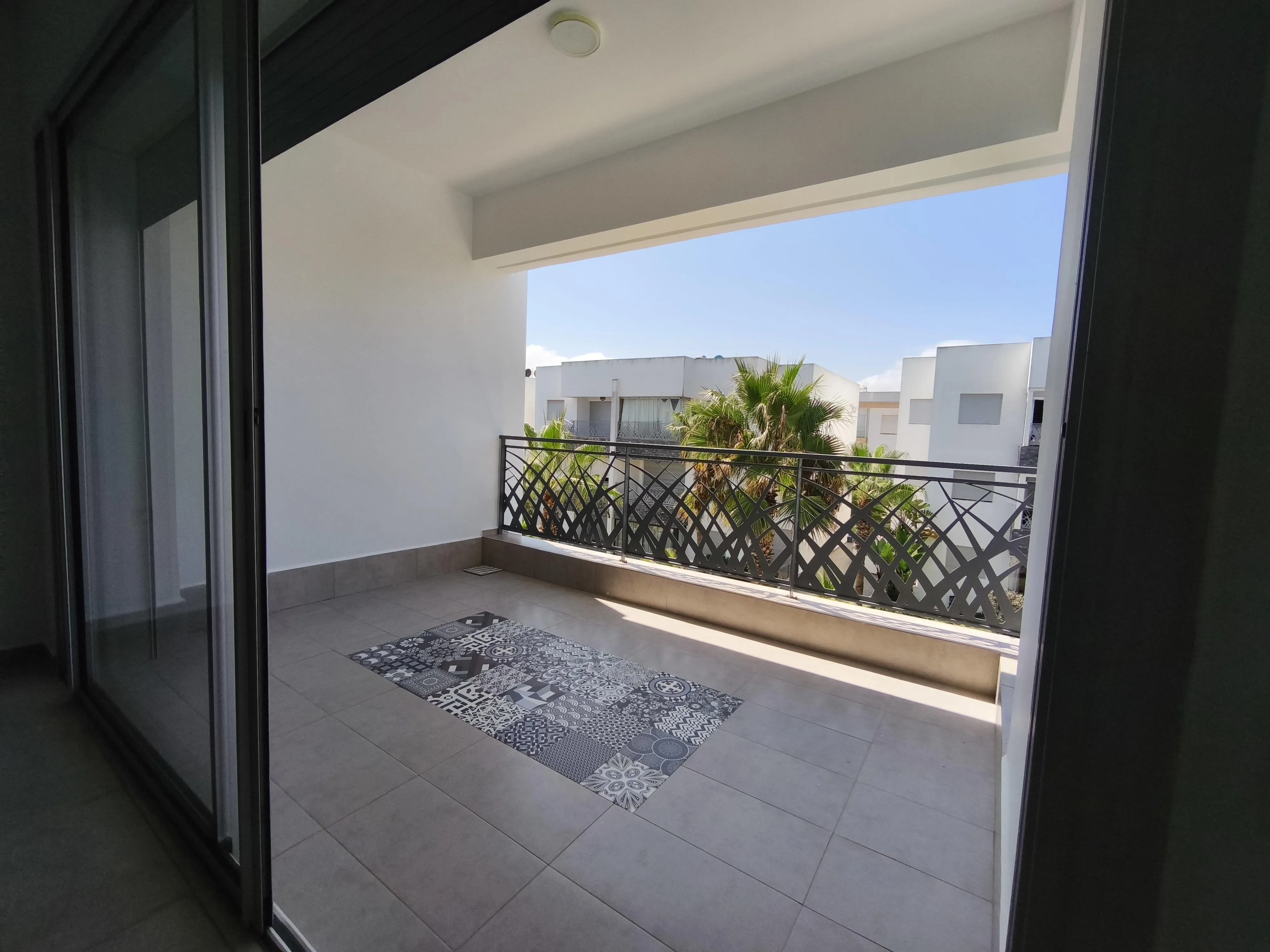 À Louer – Superbe Appartement de 110 m² à Deux Pas de l’Océan - الدار البيضاء (2)