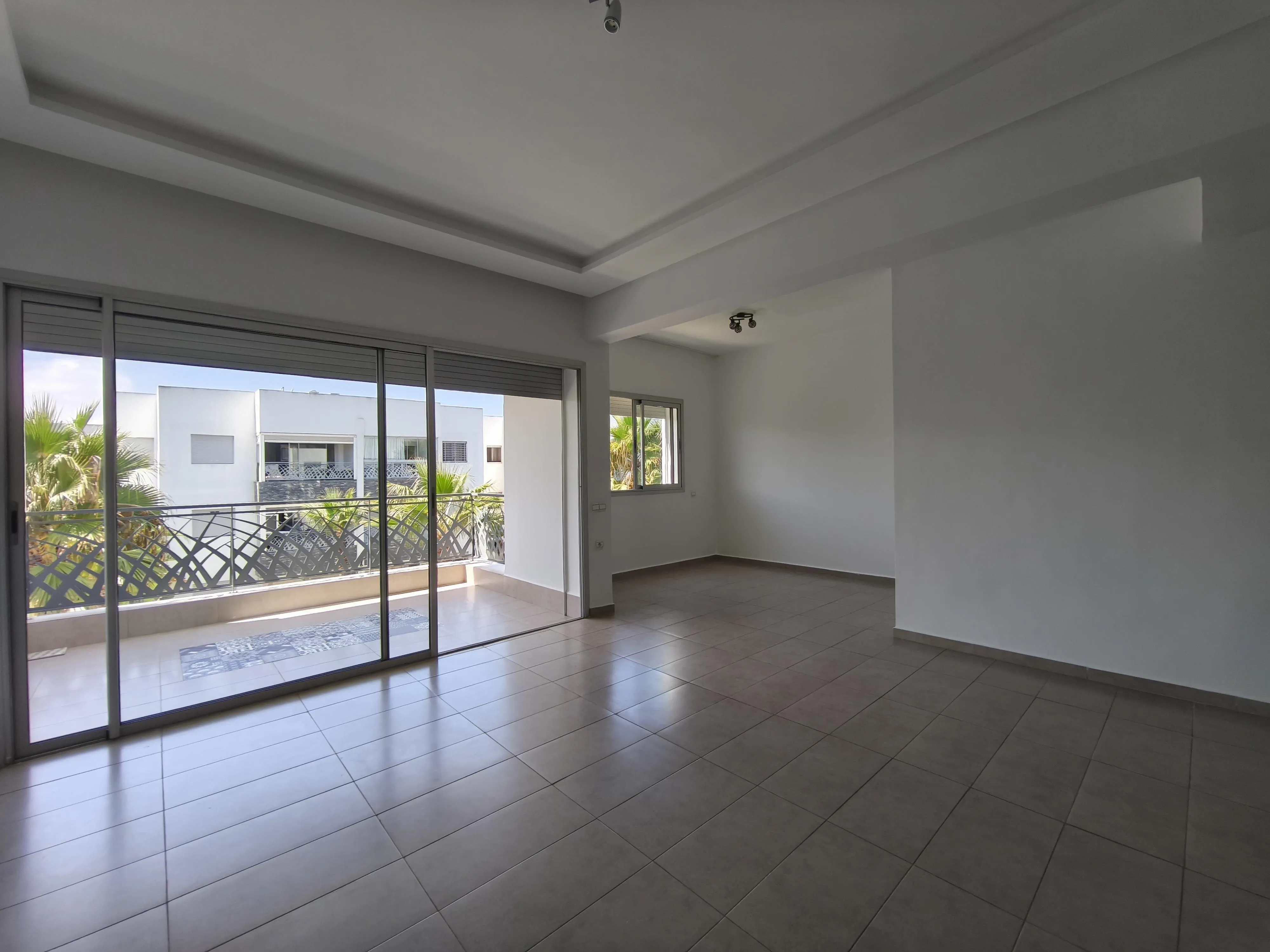 À Louer – Superbe Appartement de 110 m² à Deux Pas de l’Océan - الدار البيضاء (4)