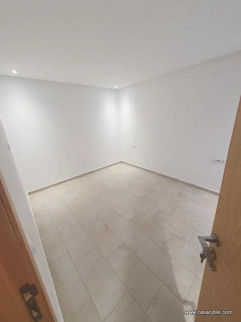 Maarif: studio vide, cuisine équipée et balcon. - الدار البيضاء (3)