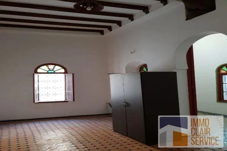 Riad bien situé en location - الرباط (2)