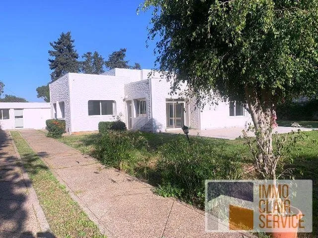 Belle villa à louer à Souissi Birkacem (disponible la 2ème semaine d'octobre) - الرباط (2)
