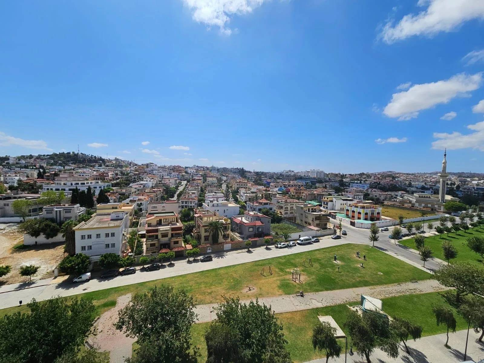 Appartement non meublé, sans vis à vis à louer - طنجة