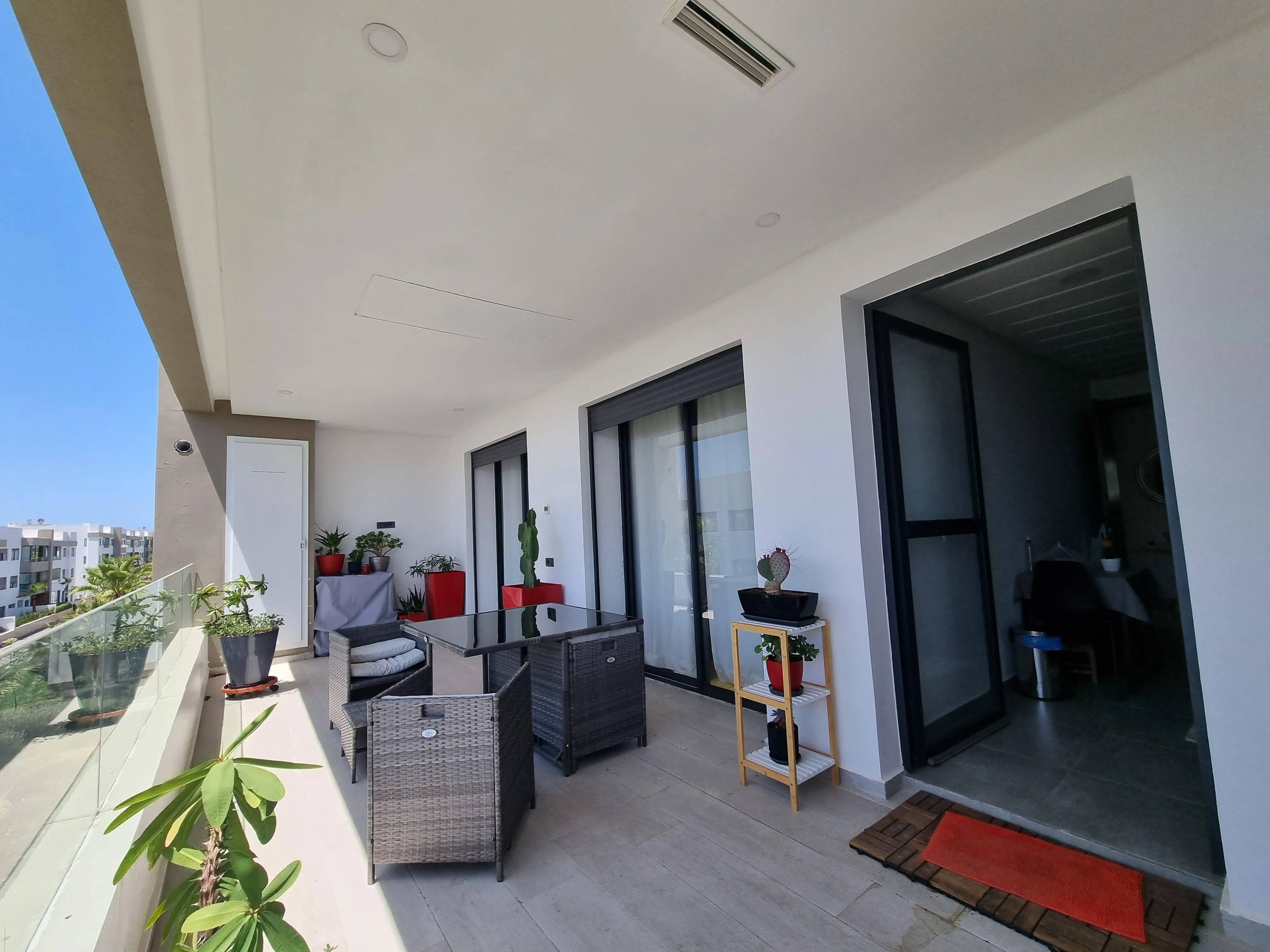 Bel Appartement Meublé avec Terrasse ensoleillée à Dar Bouazza - الدار البيضاء