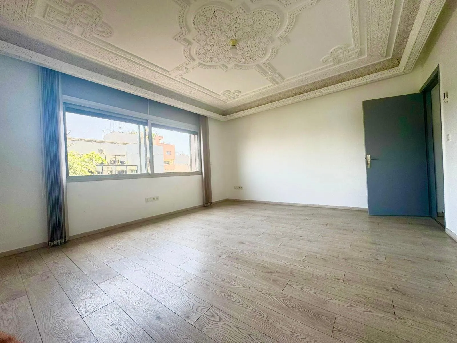 Bureau à louer immeuble de prestige – spacieux et lumineux - الدار البيضاء (4)
