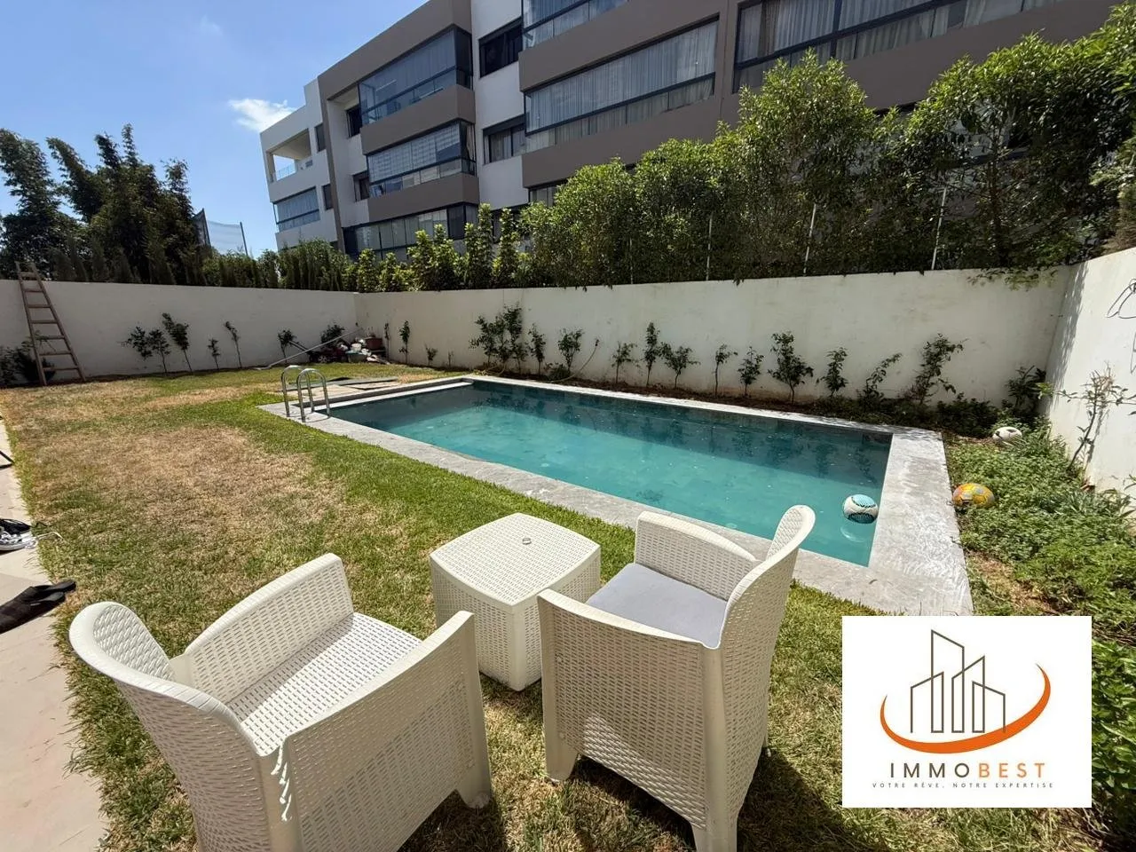 Almaz, location d’un appartement meublé avec piscine privative 3 CH - الدار البيضاء
