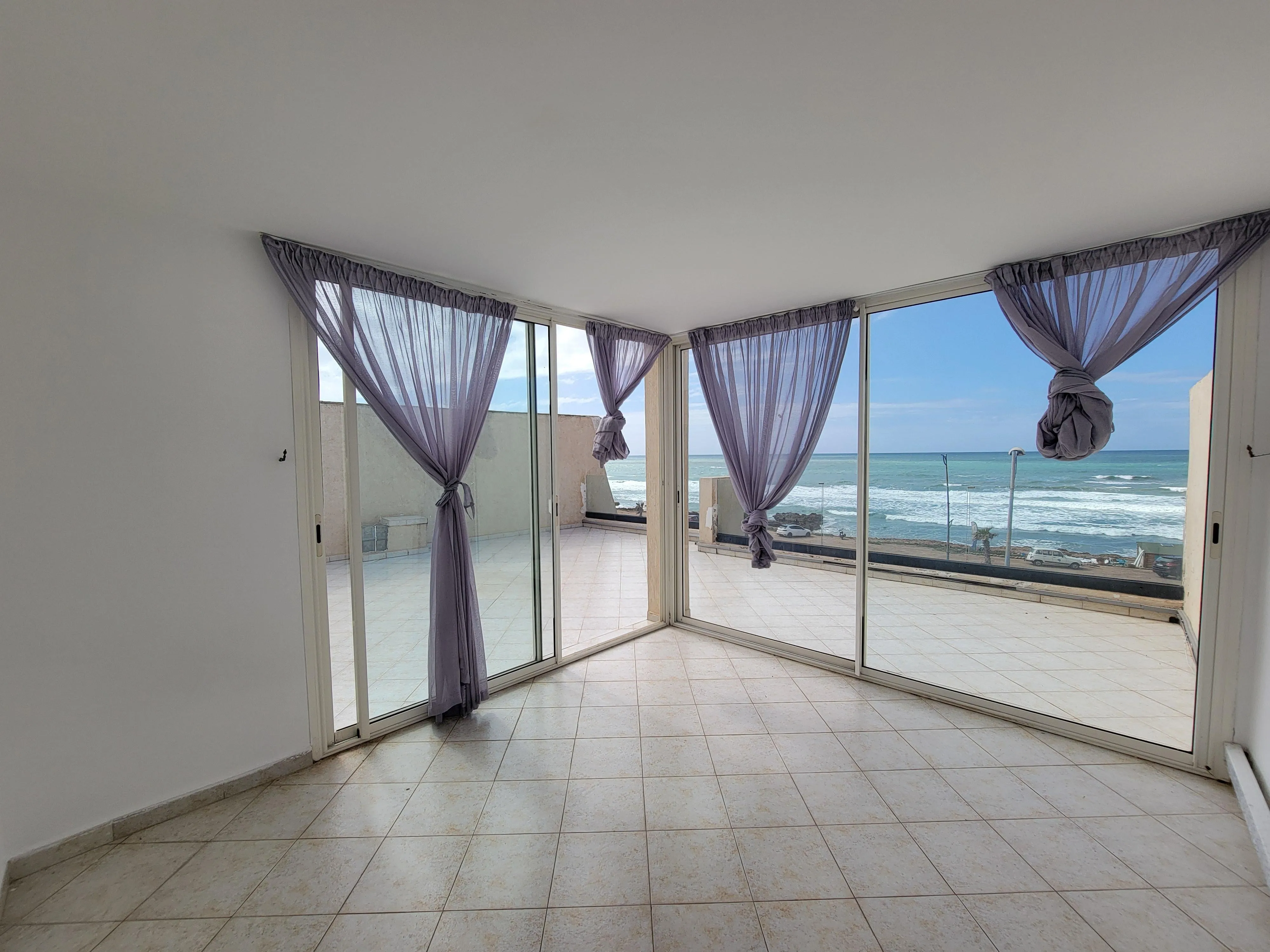 Villa vue mer avec 3 chambres et piscine - الدار البيضاء (4)
