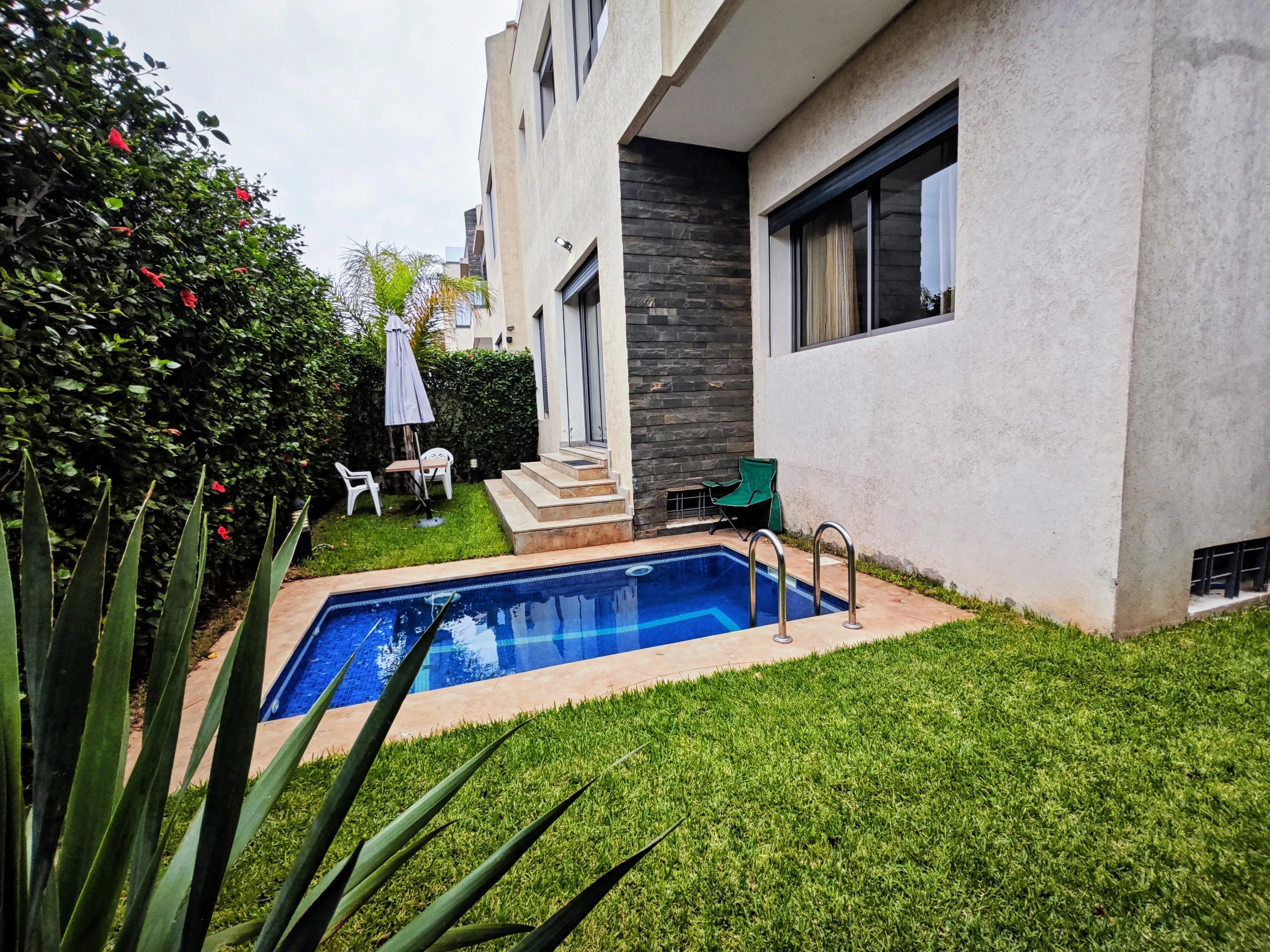 Superbe Villa Meublée avec Piscine, Hammam Rooftop - الدار البيضاء