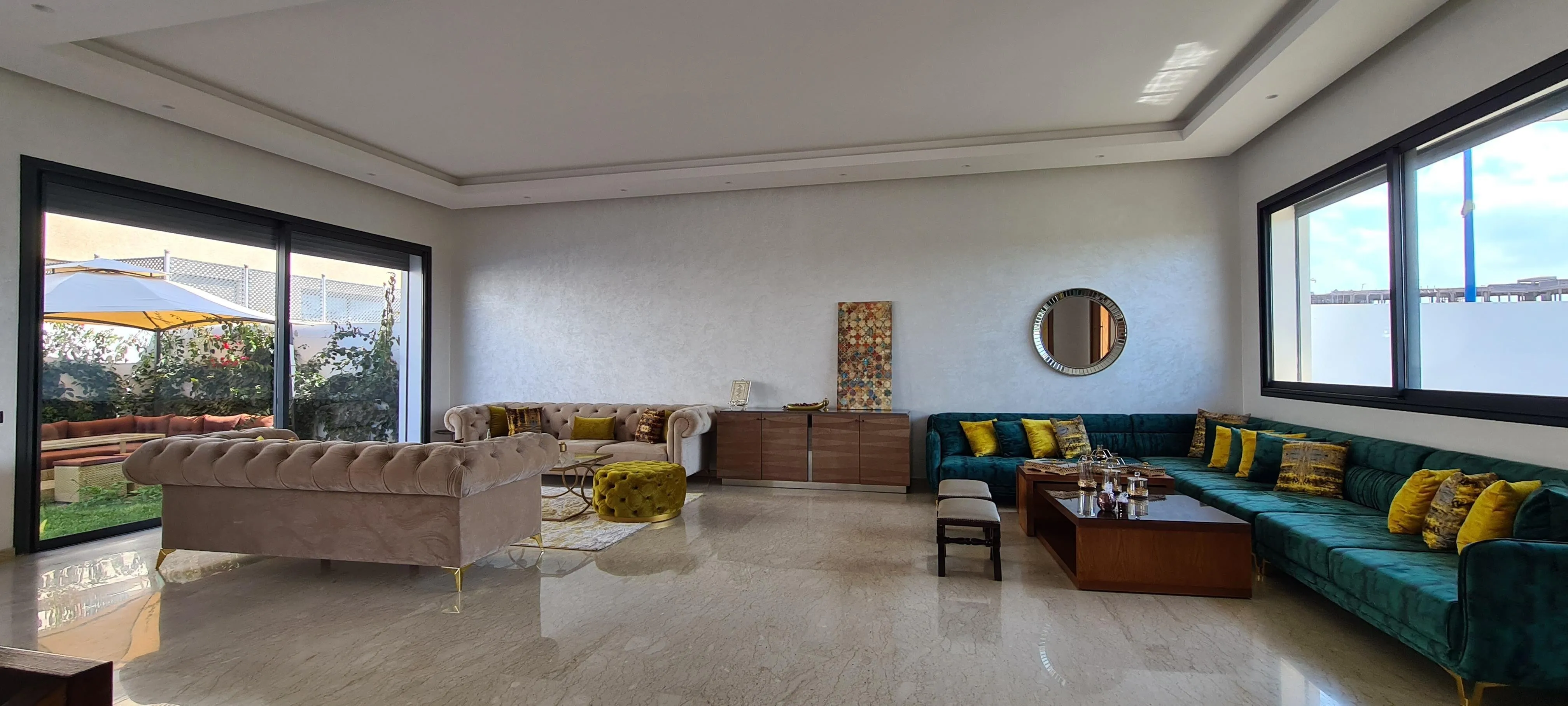 Sublime villa meublée 4 chambres piscine en résidence sécurisée - الدار البيضاء (3)