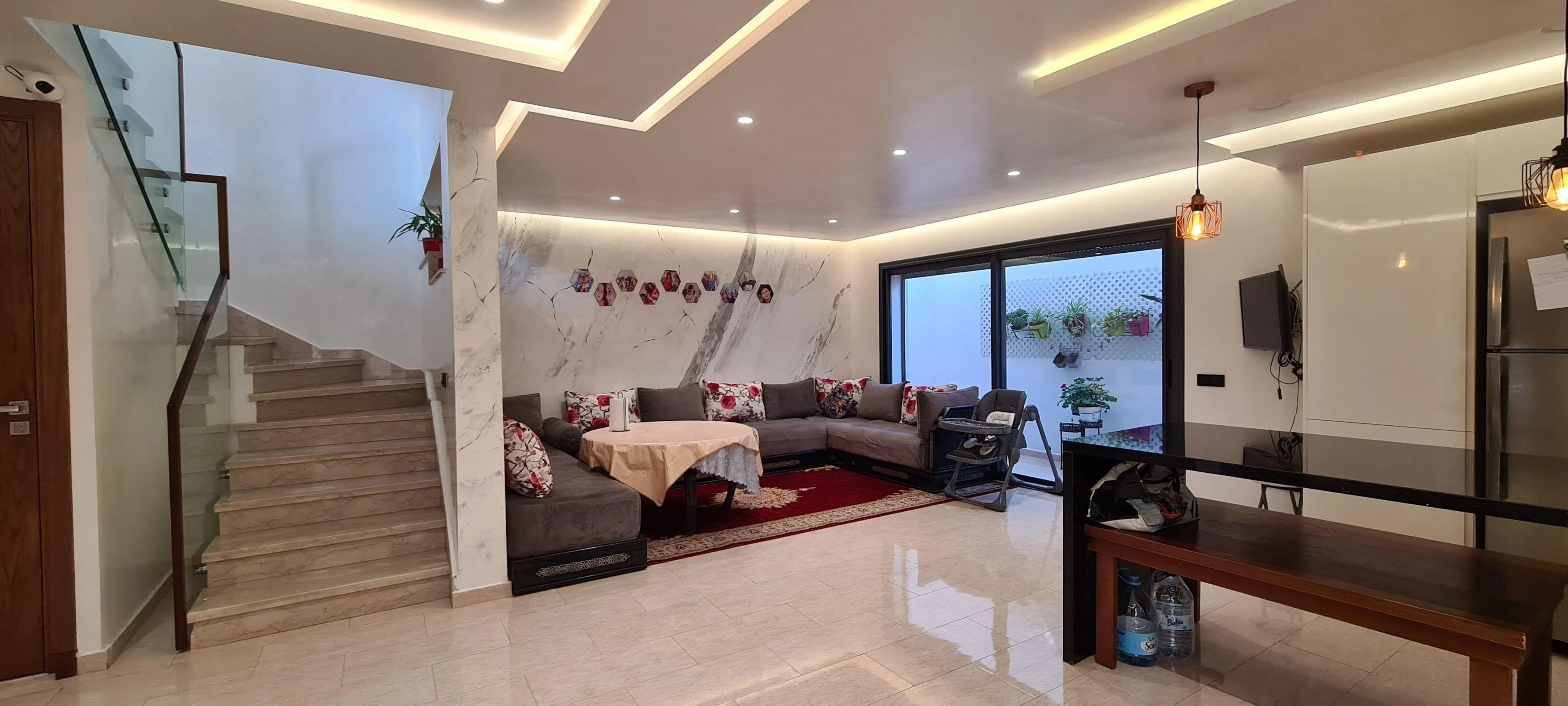 Sublime villa meublée 4 chambres piscine en résidence sécurisée - الدار البيضاء (4)