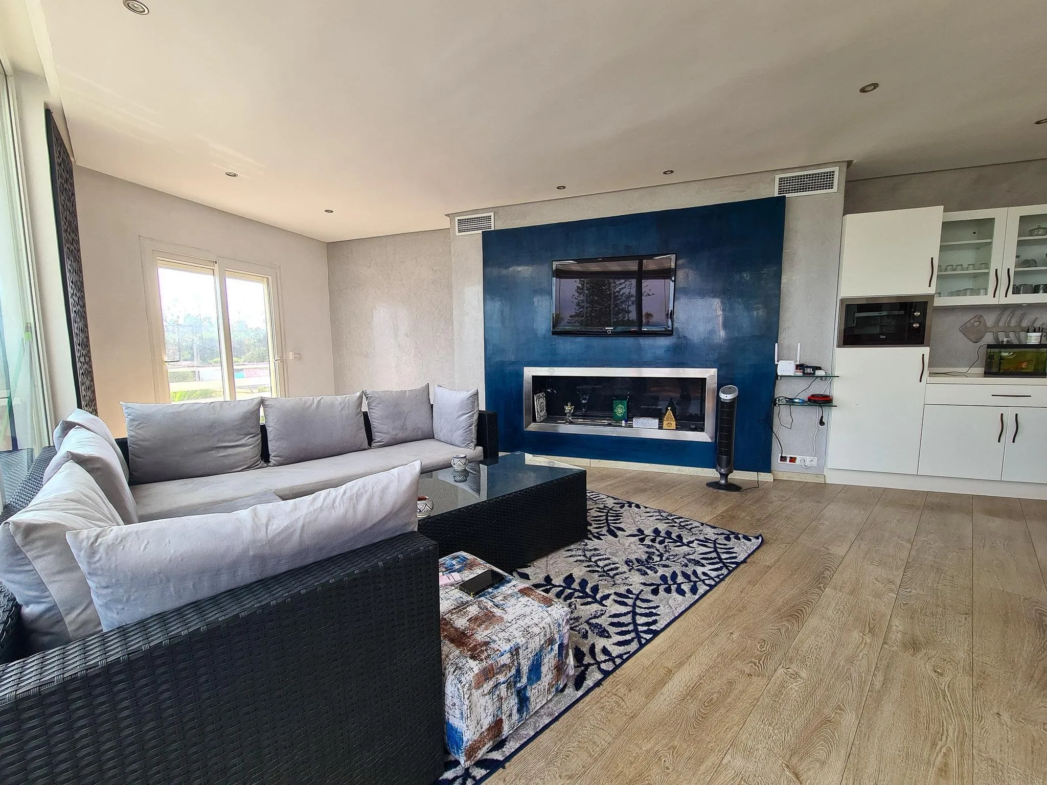 Superbe Appartement Meublé avec Vue Océan à Dar Bouazza – Résidence Sécurisée avec Piscines et Salle de Sport - الدار البيضاء (4)