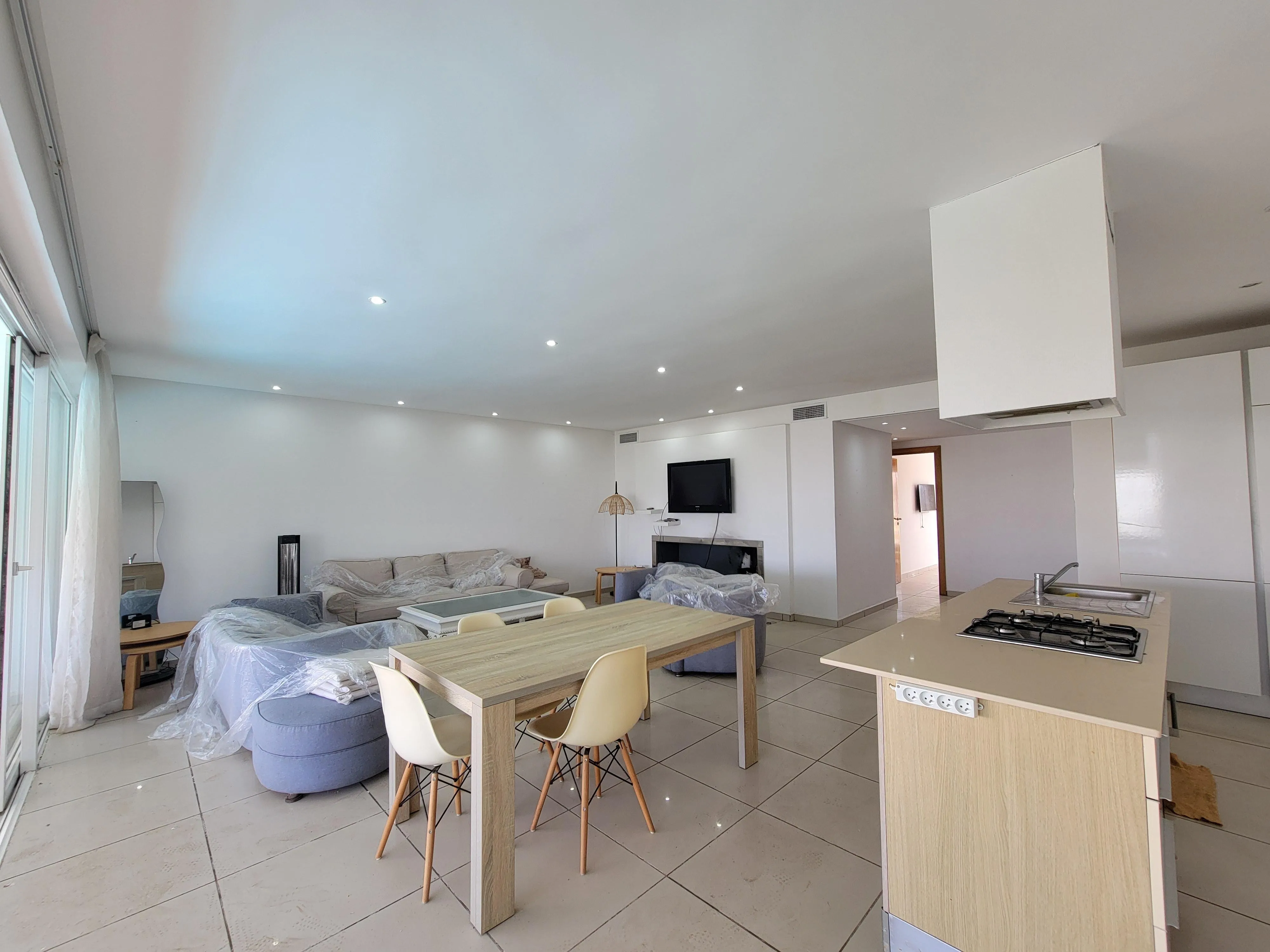 Splendide Appartement Meublé avec Vue Mer à Dar Bouazza – Résidence Sécurisée, Piscines et Salle de Sport - الدار البيضاء