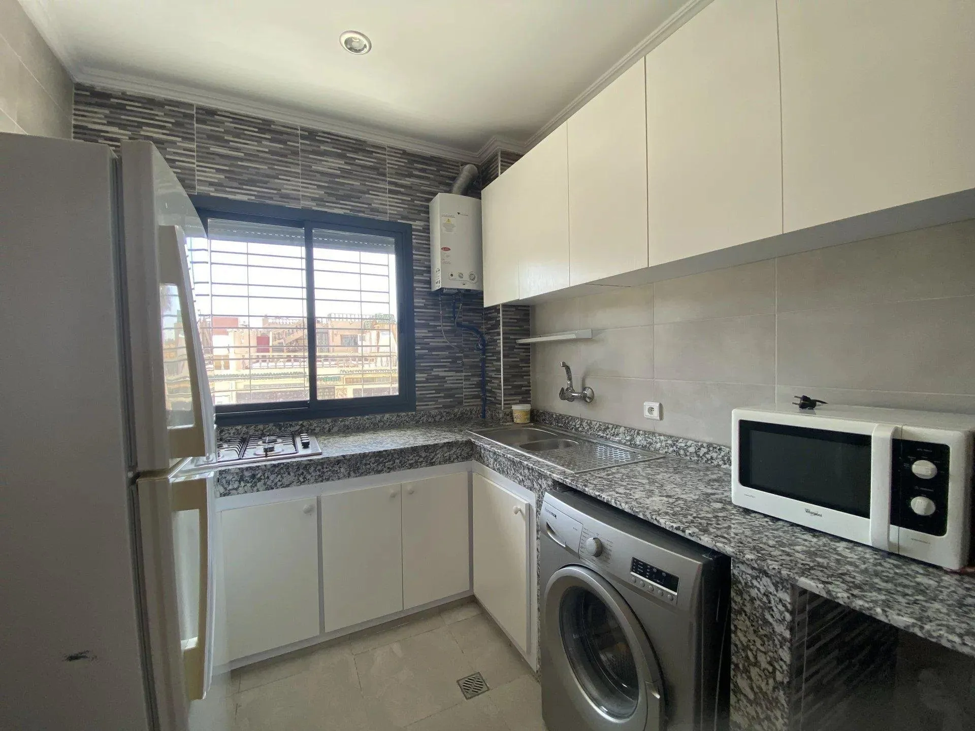Appartement à Louer avec magnifique terrasse à El Harhoura, Maroc - تمارة (4)