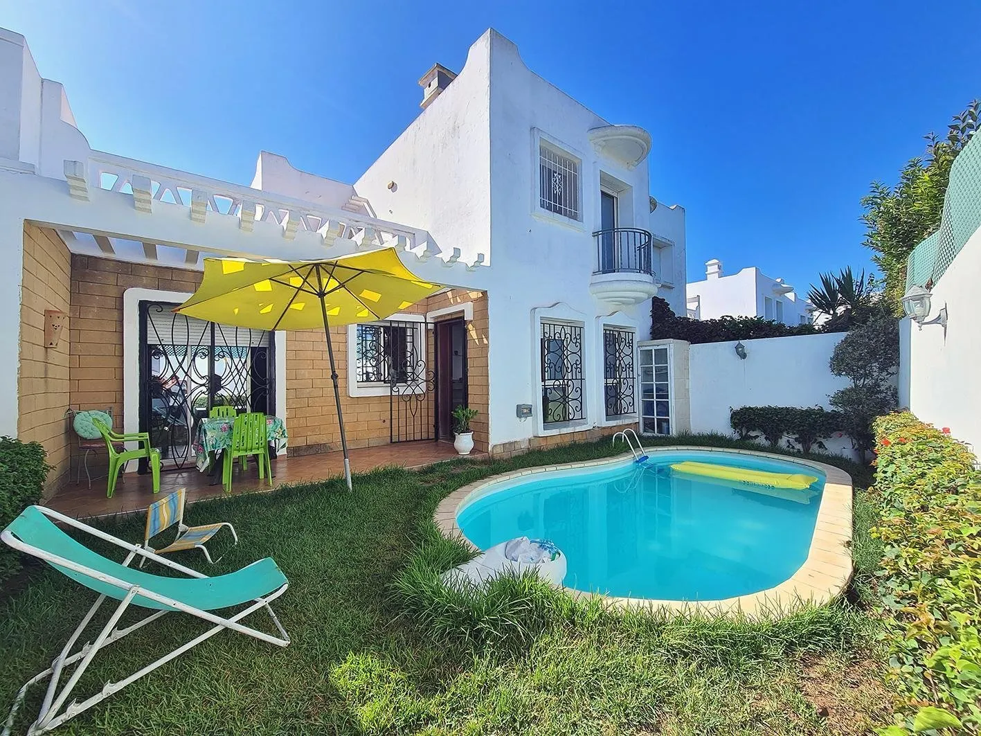 Belle villa avec piscine en résidence sécurisée. - الدار البيضاء