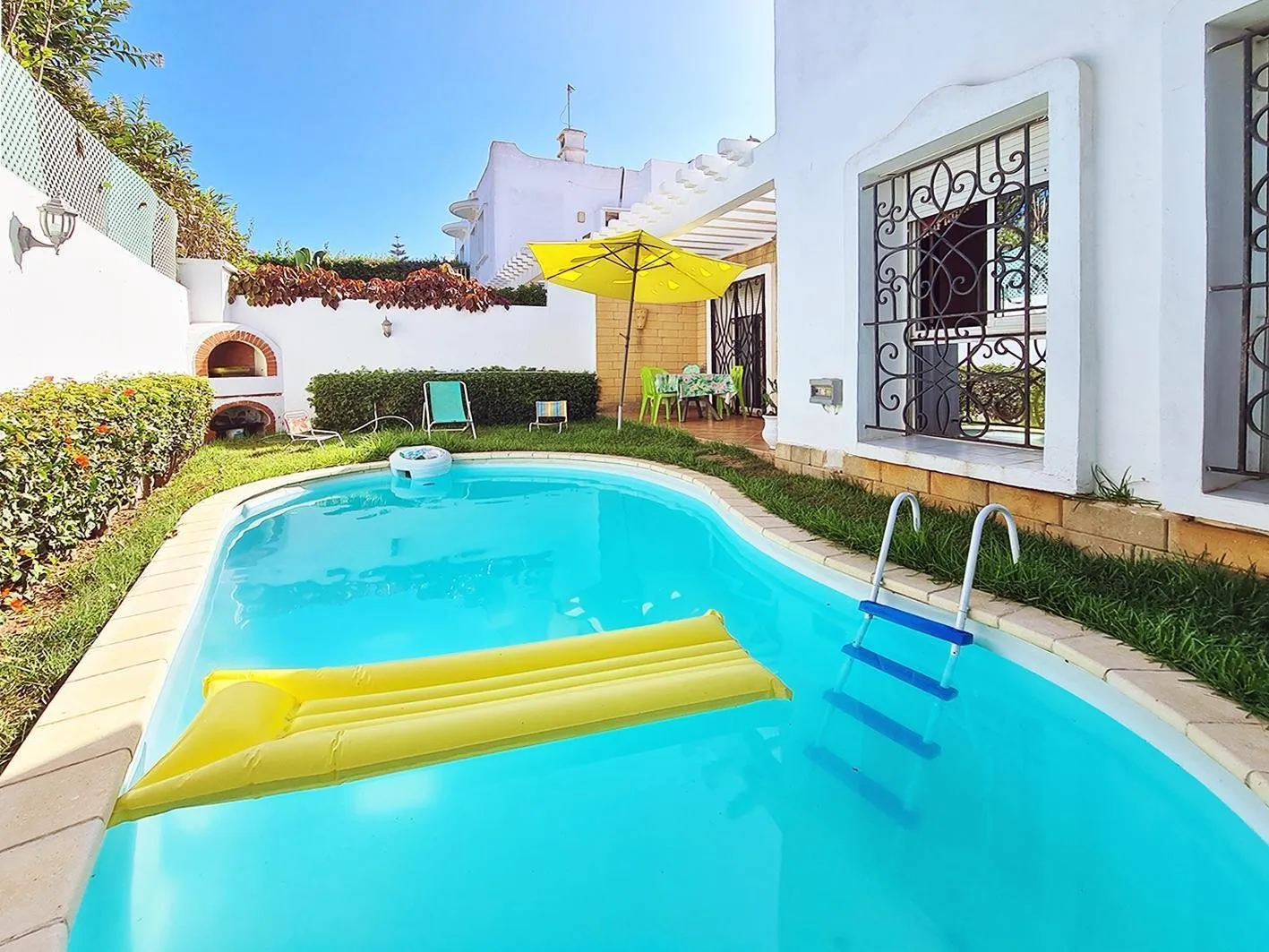 Belle villa avec piscine en résidence sécurisée. - الدار البيضاء (2)