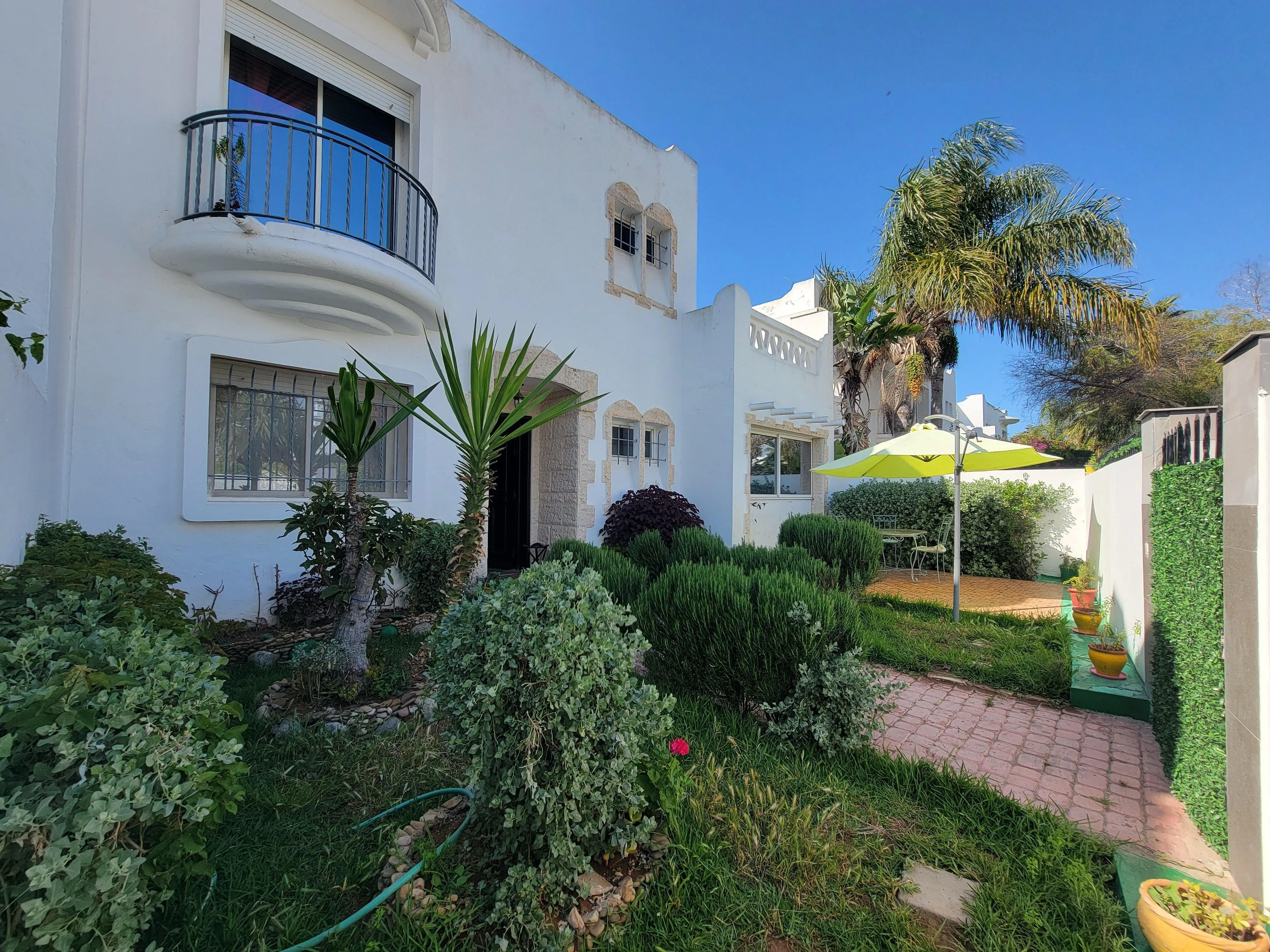Belle villa avec piscine en résidence sécurisée. - الدار البيضاء (3)