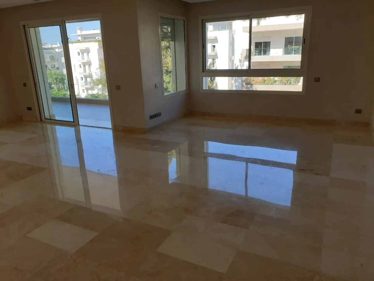 Appartement à louer à l'orangeraie Souissi - الرباط (2)