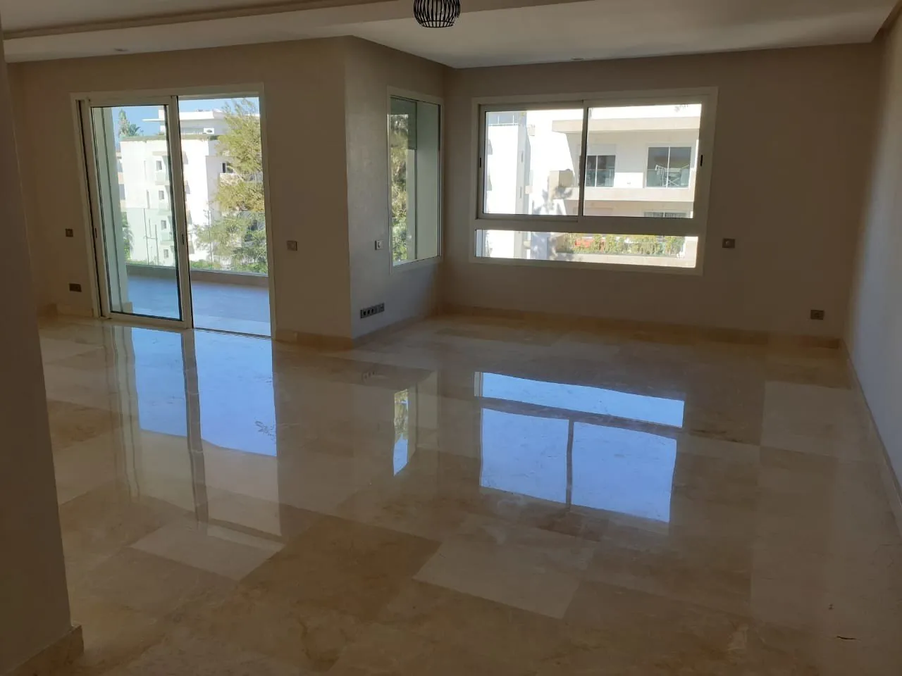 Appartement à louer à l'orangeraie Souissi - الرباط