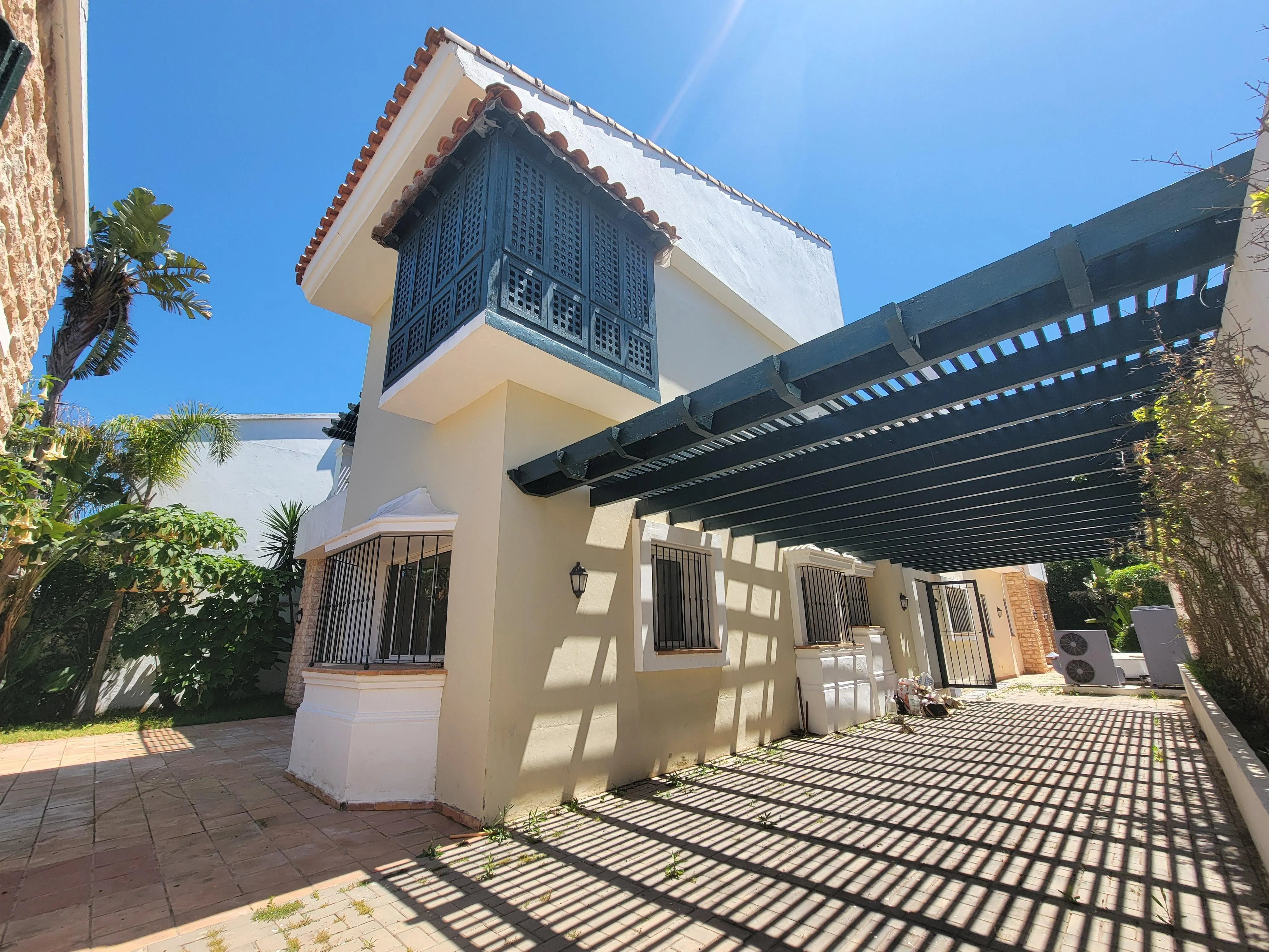 Villa 4 chambres piscine en résidence haut de gamme - الدار البيضاء (3)