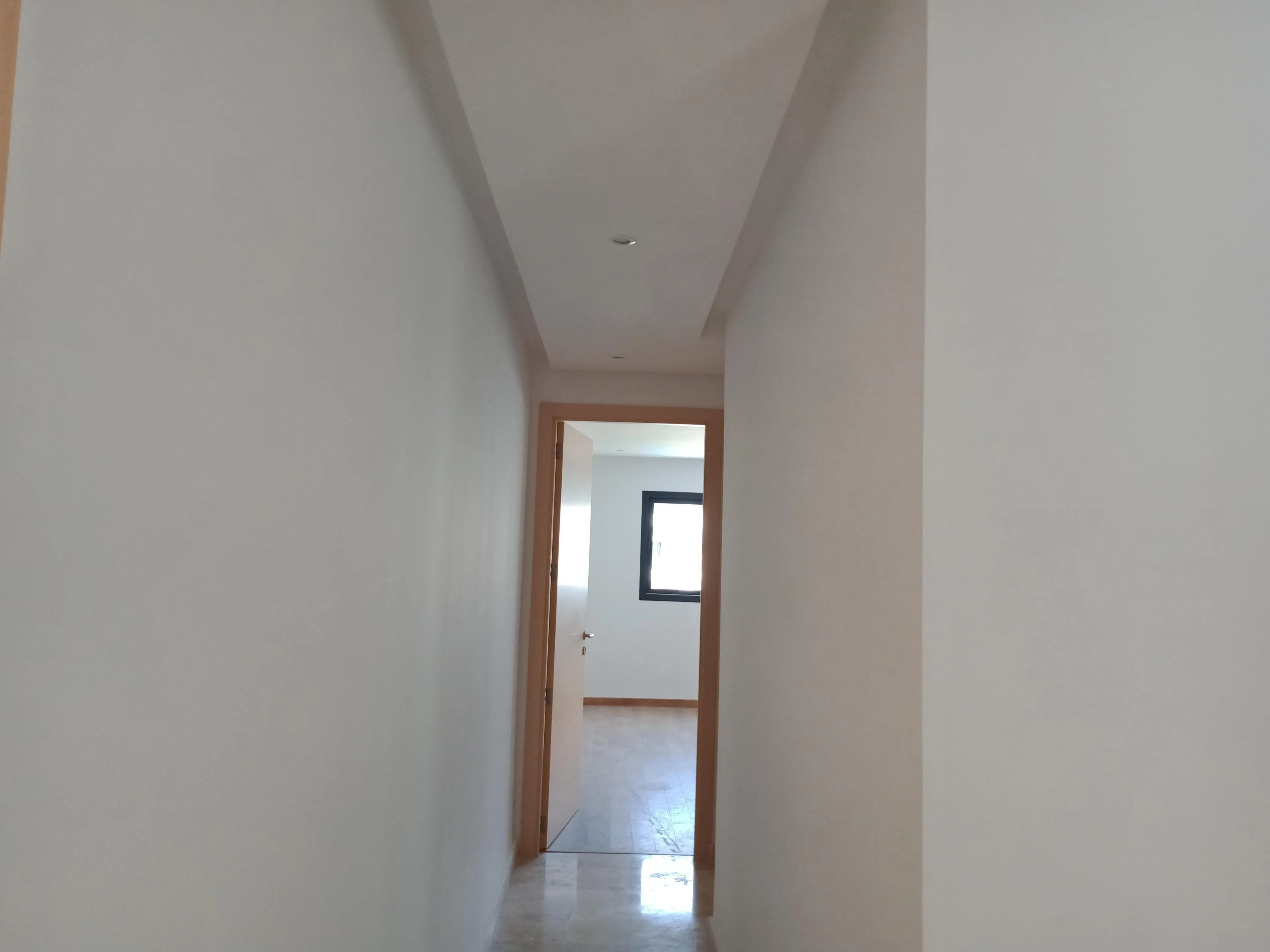 Bel appartement vide 3 chambres à louer prestigia - الرباط (2)