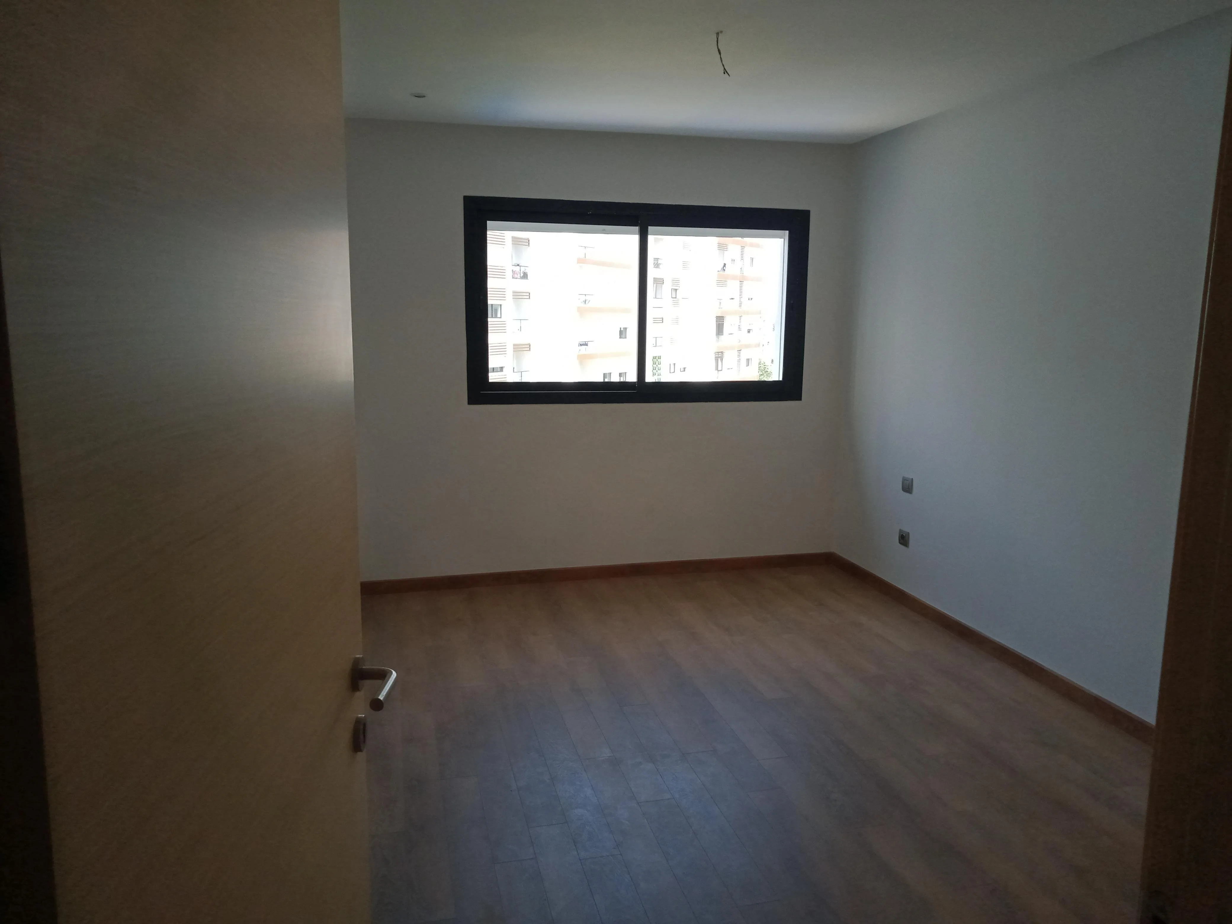 Bel appartement vide 3 chambres à louer prestigia - الرباط (4)