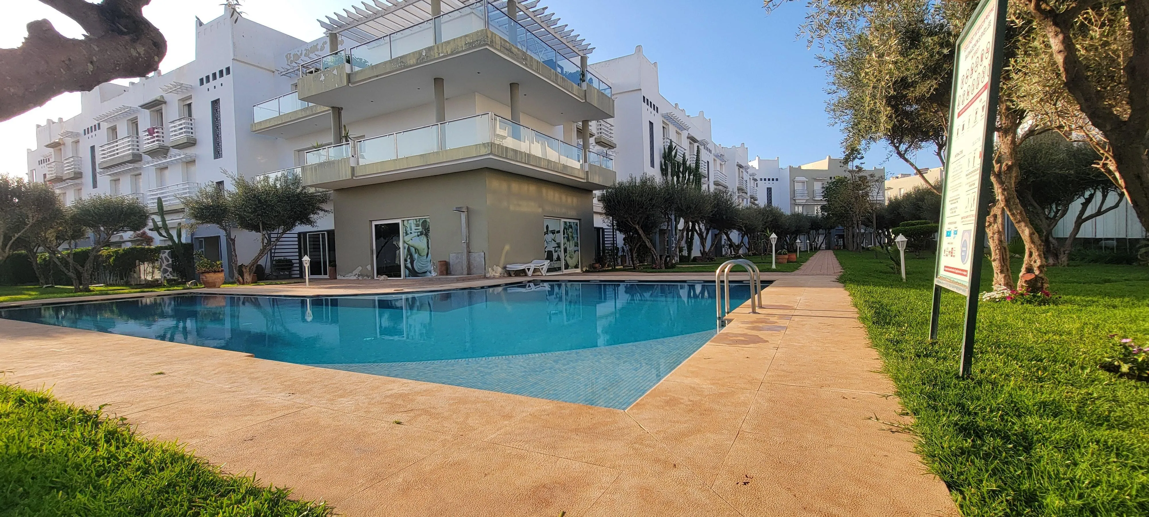 Appartement 2 chambres meublé en résidence sécurisée - الدار البيضاء (2)