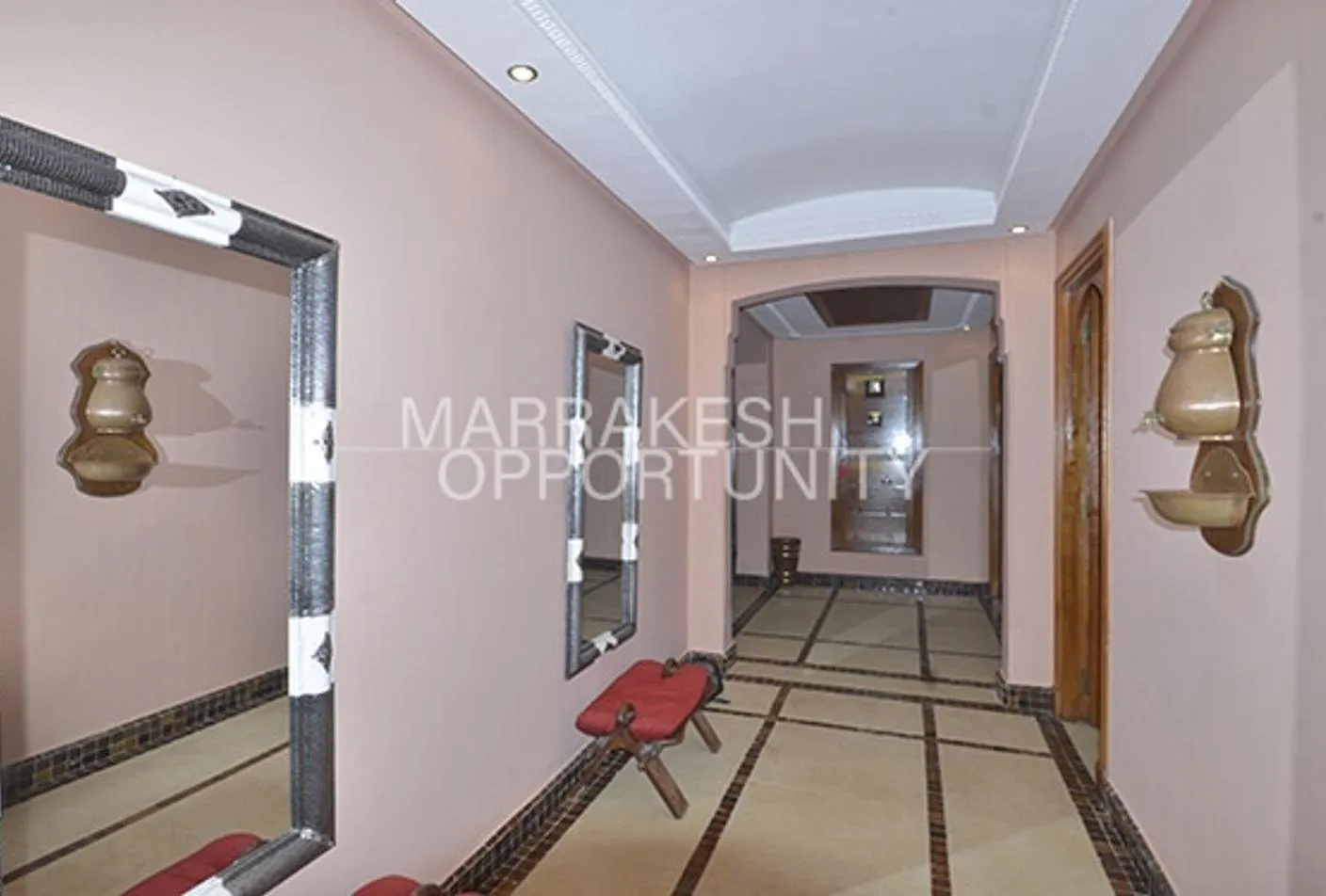 Joli appartement proposé pour la location longue durée situé à Targa - مراكش