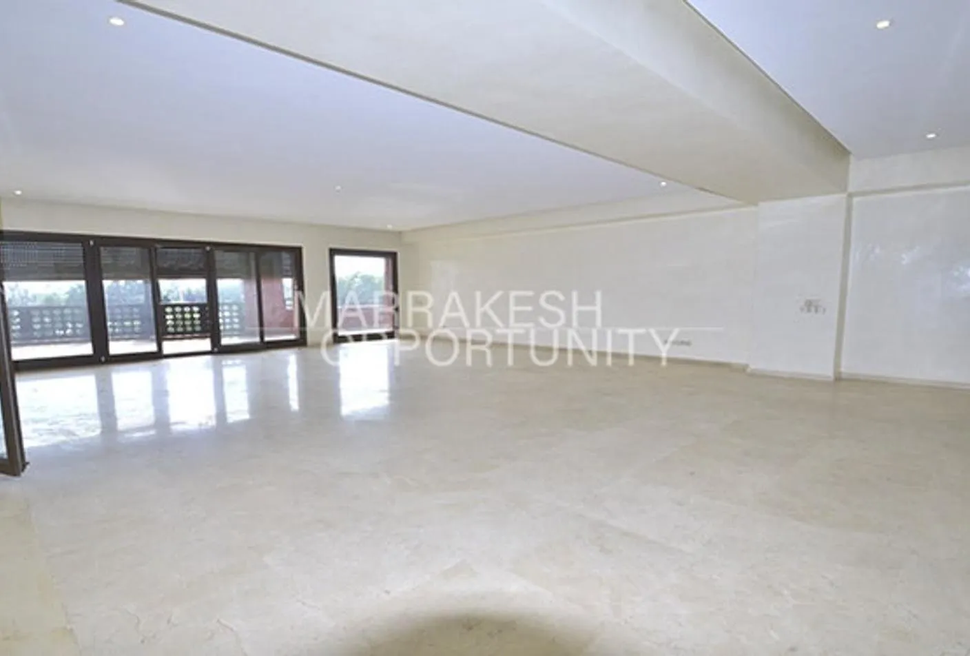Appartement spacieux non meublé en location à Guéliz - مراكش (2)