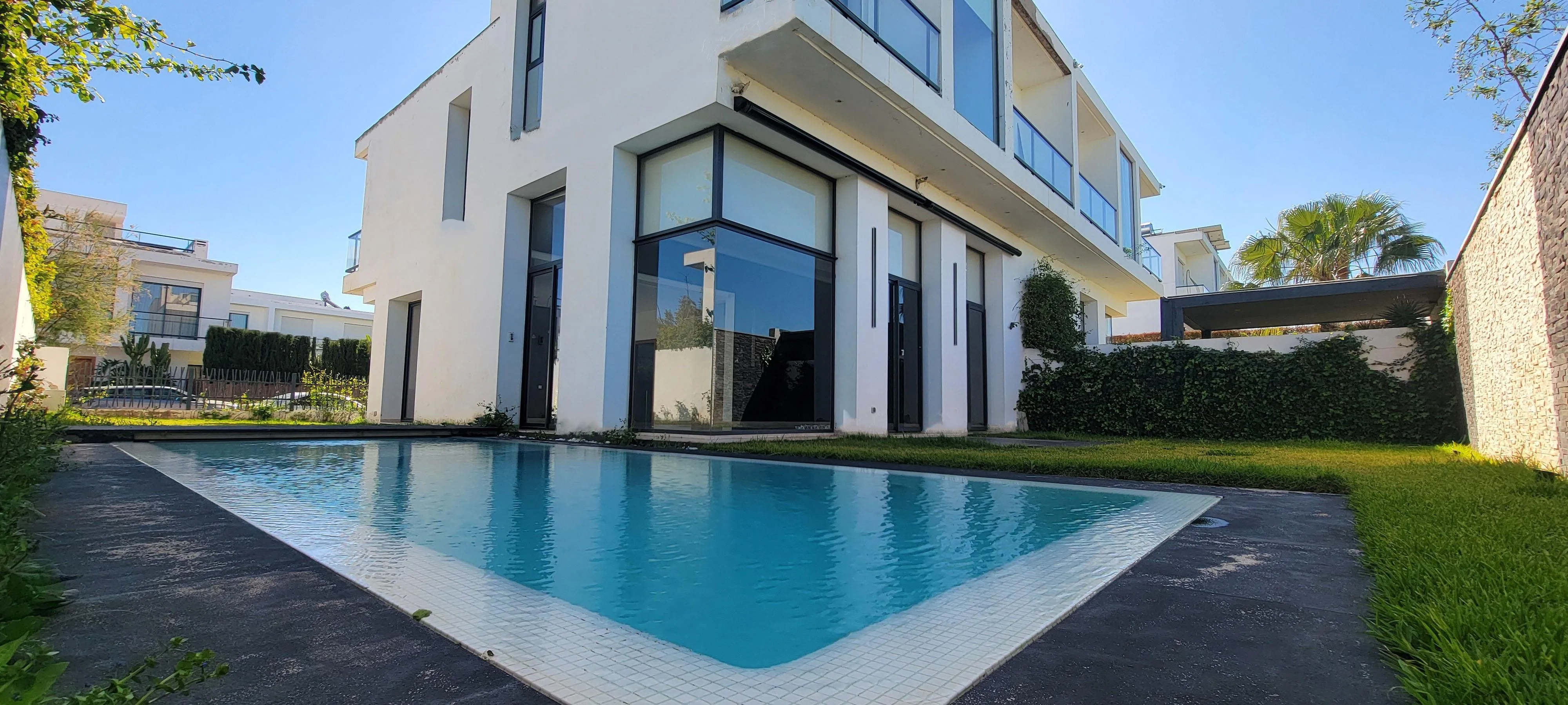 Villa 3 chambres piscine sou-sol - الدار البيضاء