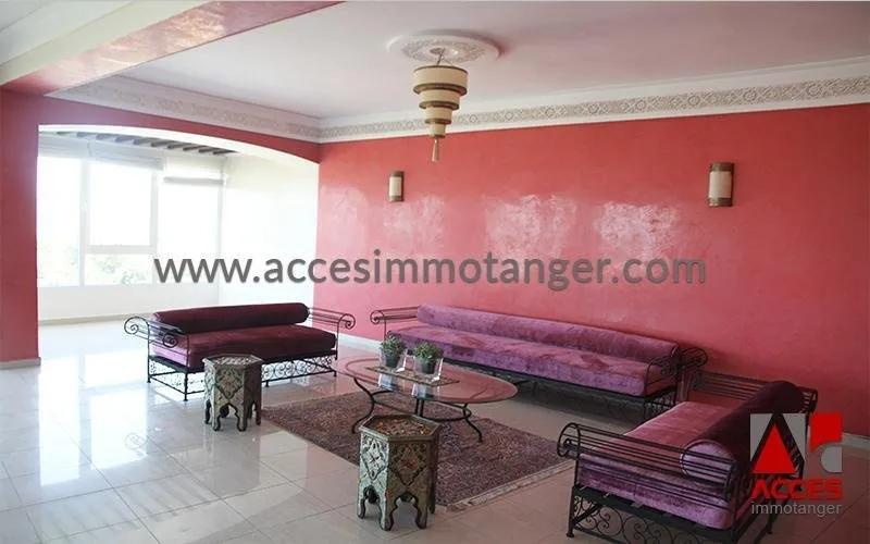 Grand appartement vide au centre ville - طنجة (3)