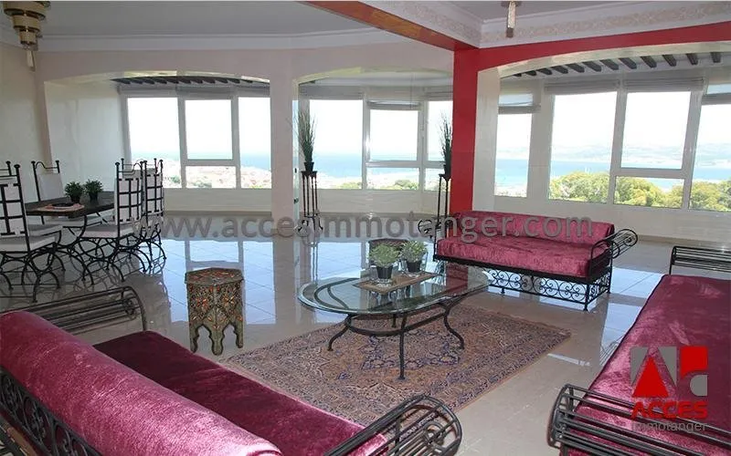 Grand appartement vide au centre ville - طنجة (4)
