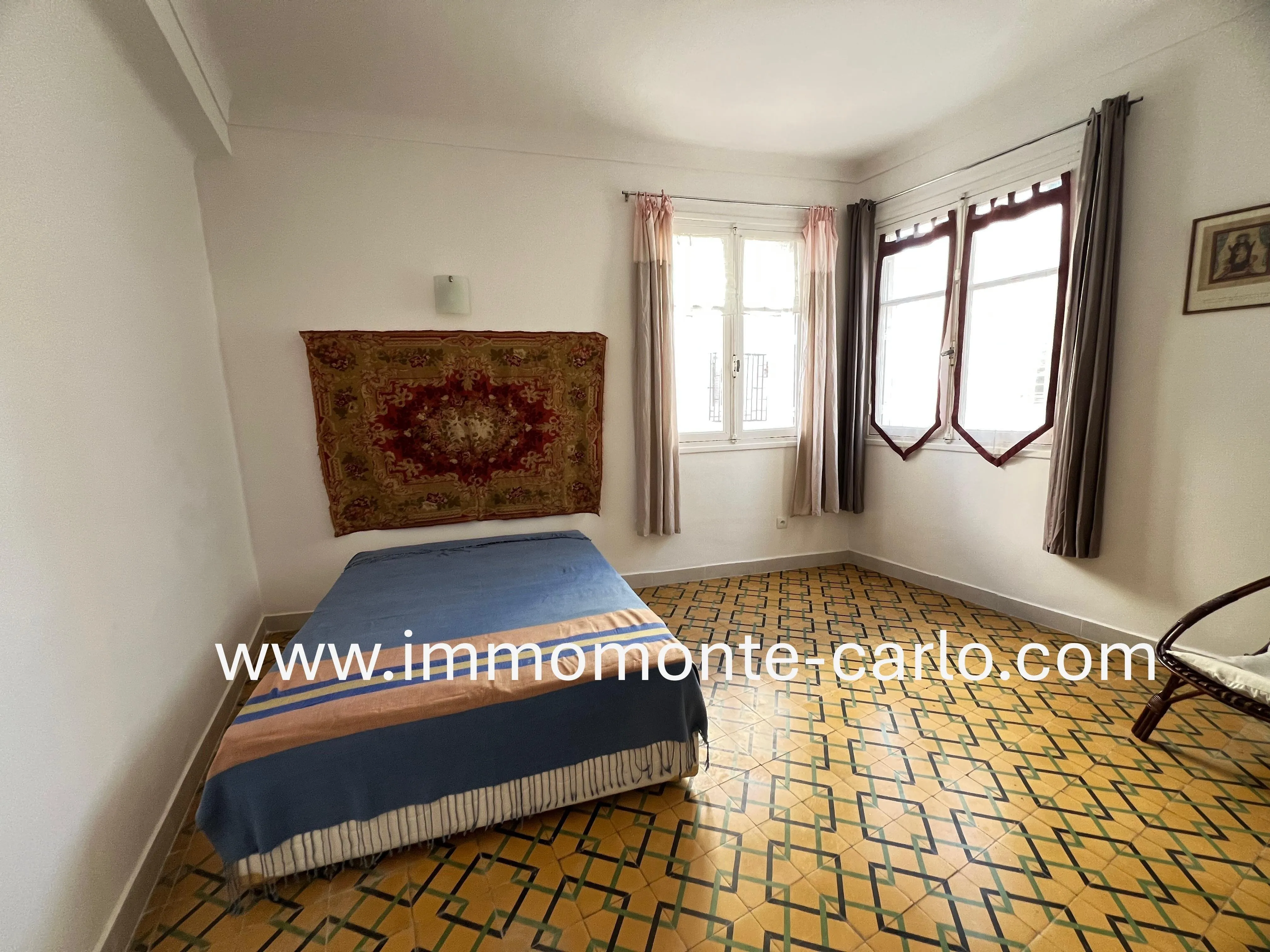 Location Appartement semi-meublé centre à Hassan - الرباط (2)