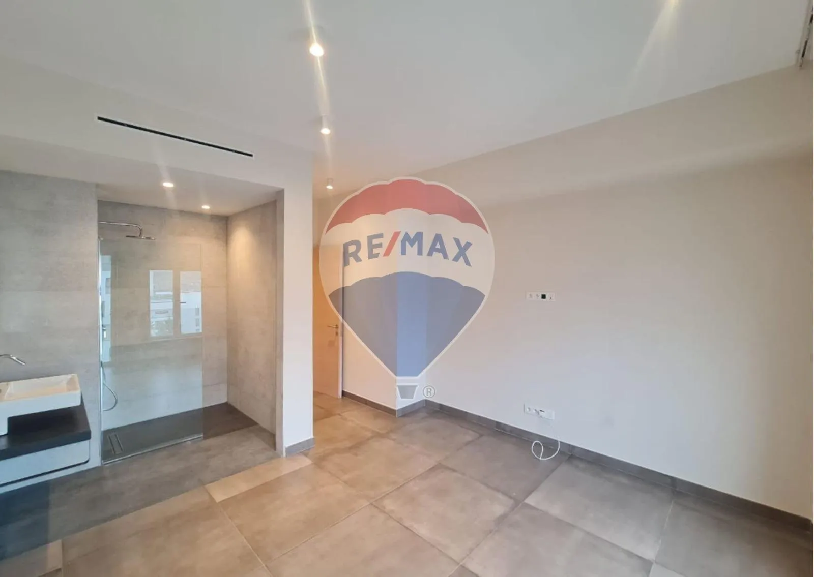 Appart haut standing non meublé pour la location - طنجة (3)