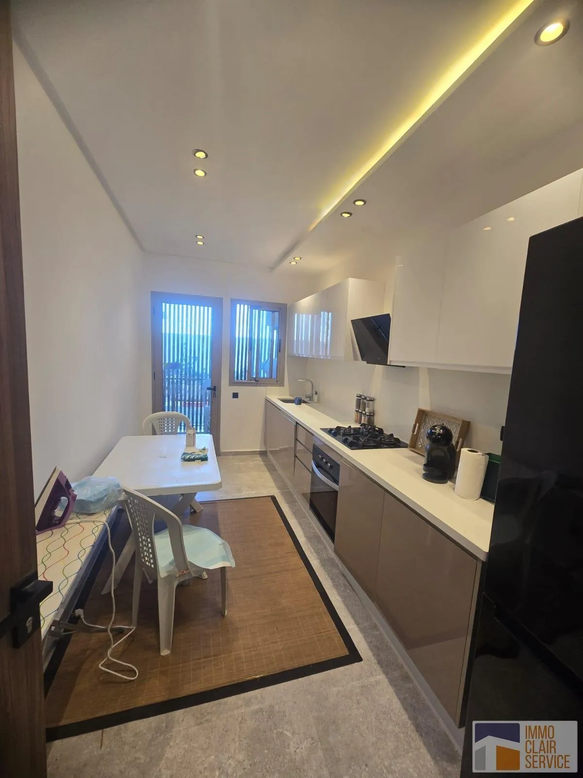Appartement semi meublé  en location - الرباط (2)