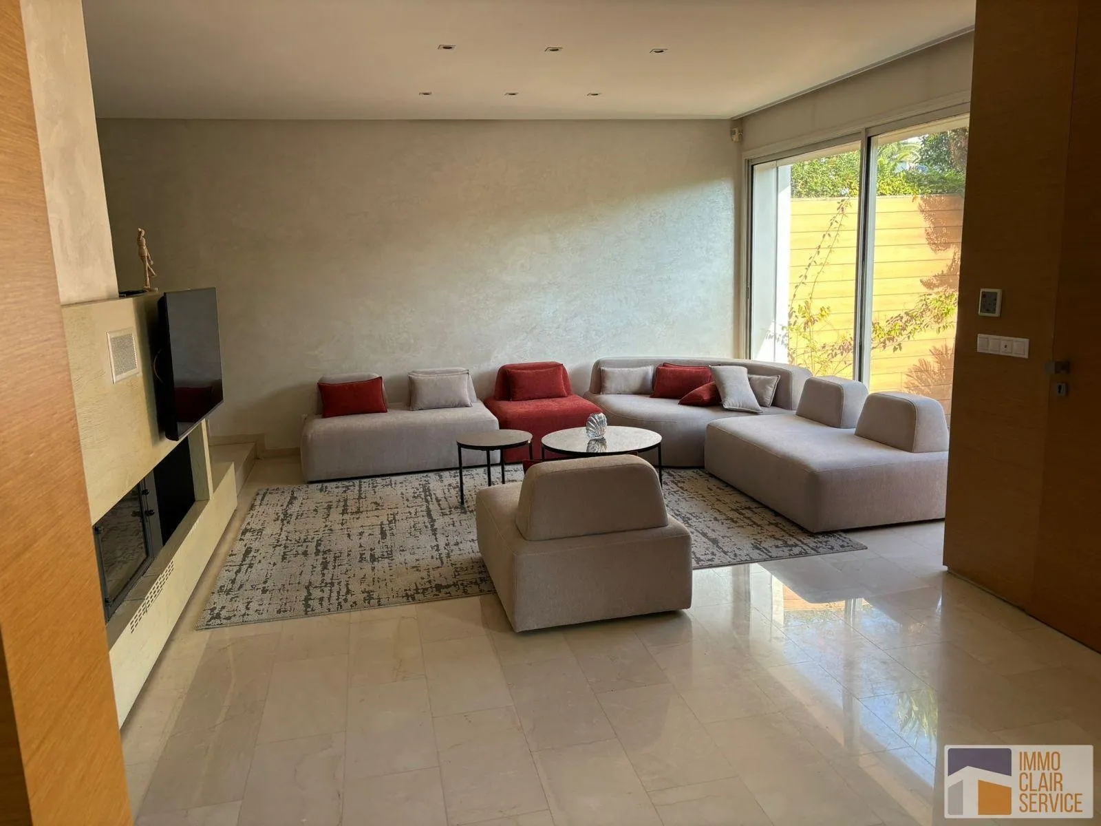 Belle villa meublée à louer sur Hay Riad - الرباط (2)